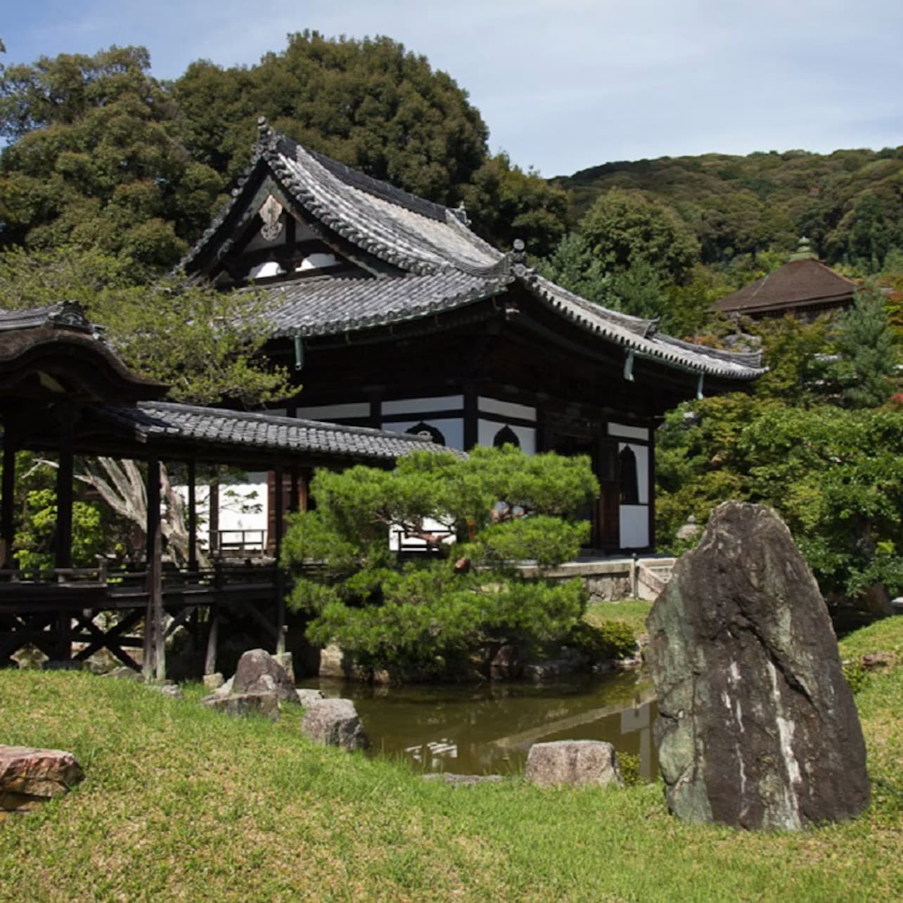 Kyoto: Guided Walking Tour + Kiyomizu-dera & Kōdaiji Temple Entry