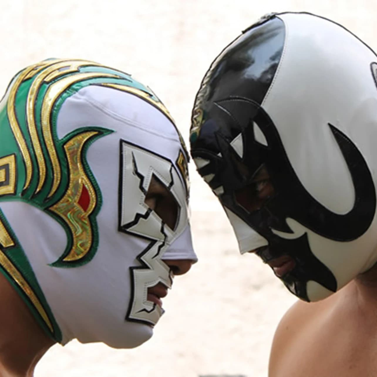 Arena México: Lucha Libre Show + Buffet Dinner & Drinks