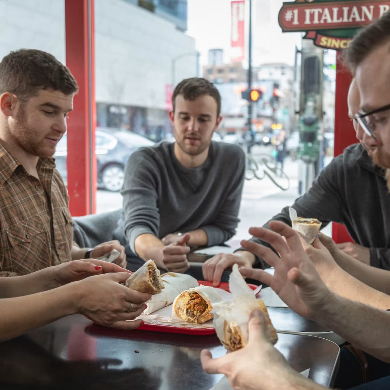 Chicago: Fulton Market Guided Donut Tour