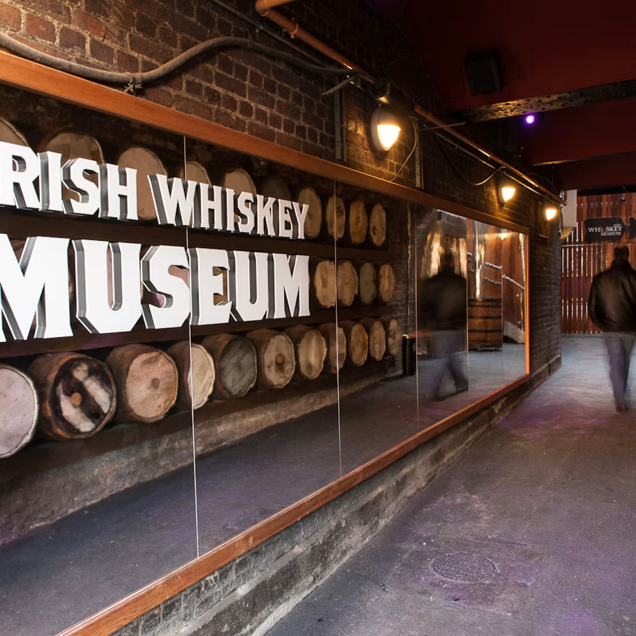 Irish Whiskey Museum: Gallery Guided Tour with Tasting