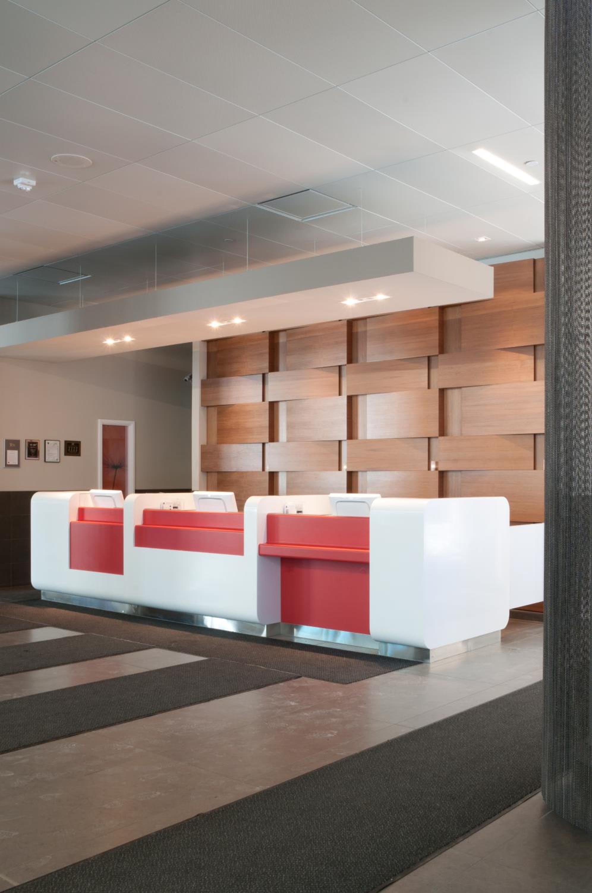 DoubleTree by Hilton Ottawa Downtown: recepcion & lobby