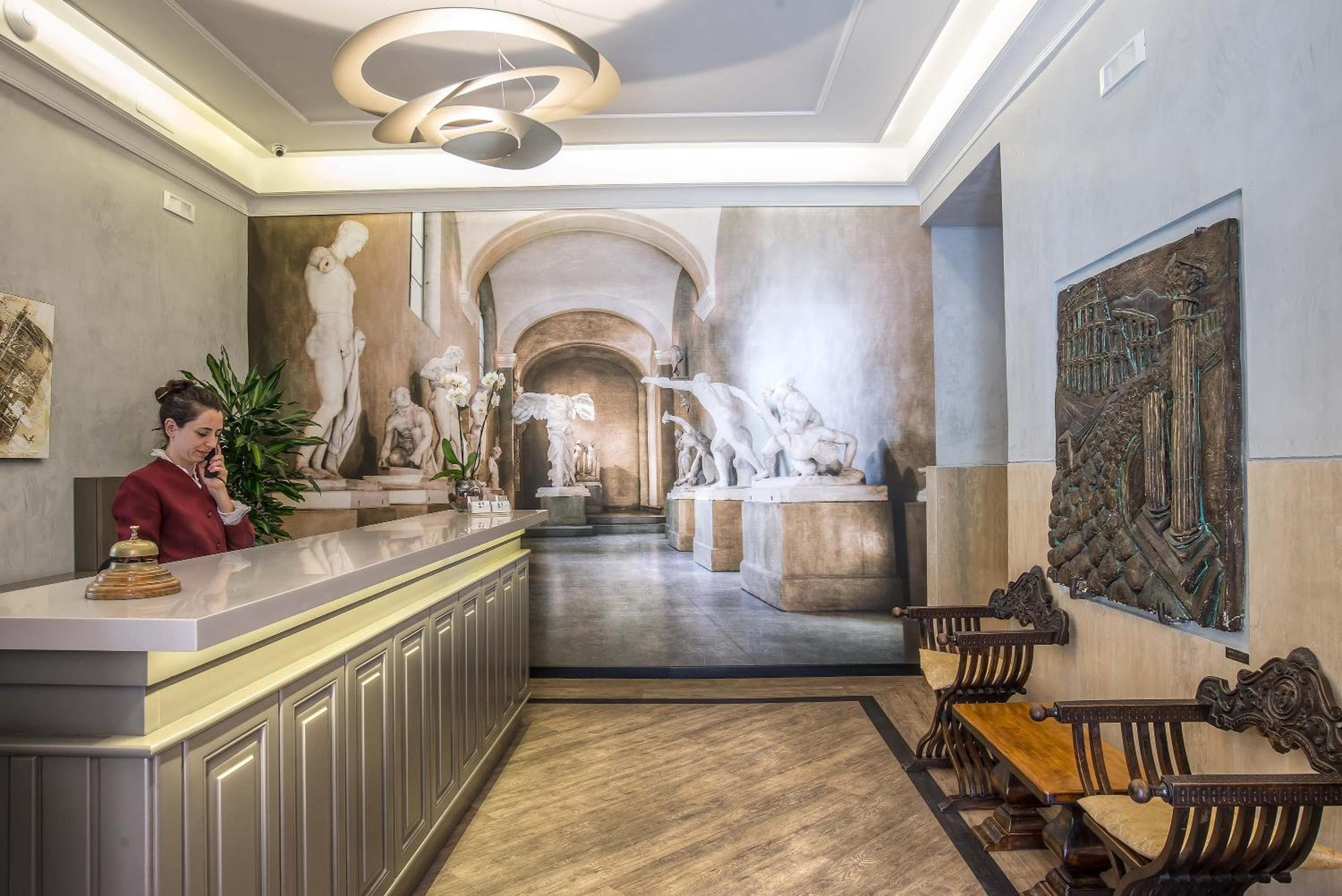 Hotel Museum: recepcion & lobby