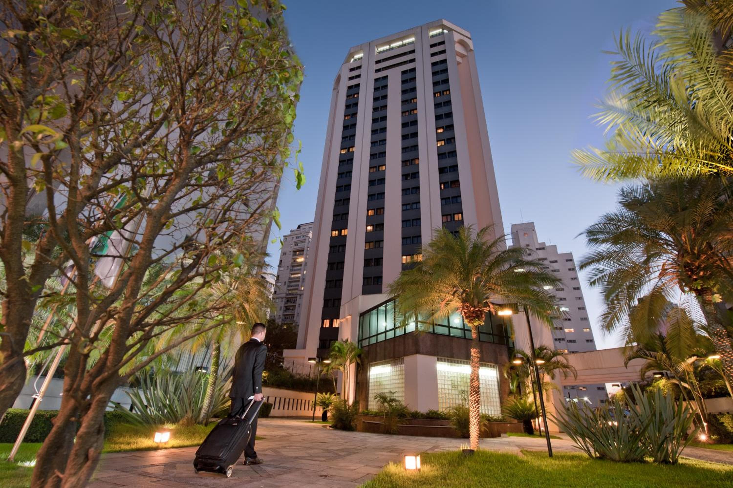 Ninety Hotel: building