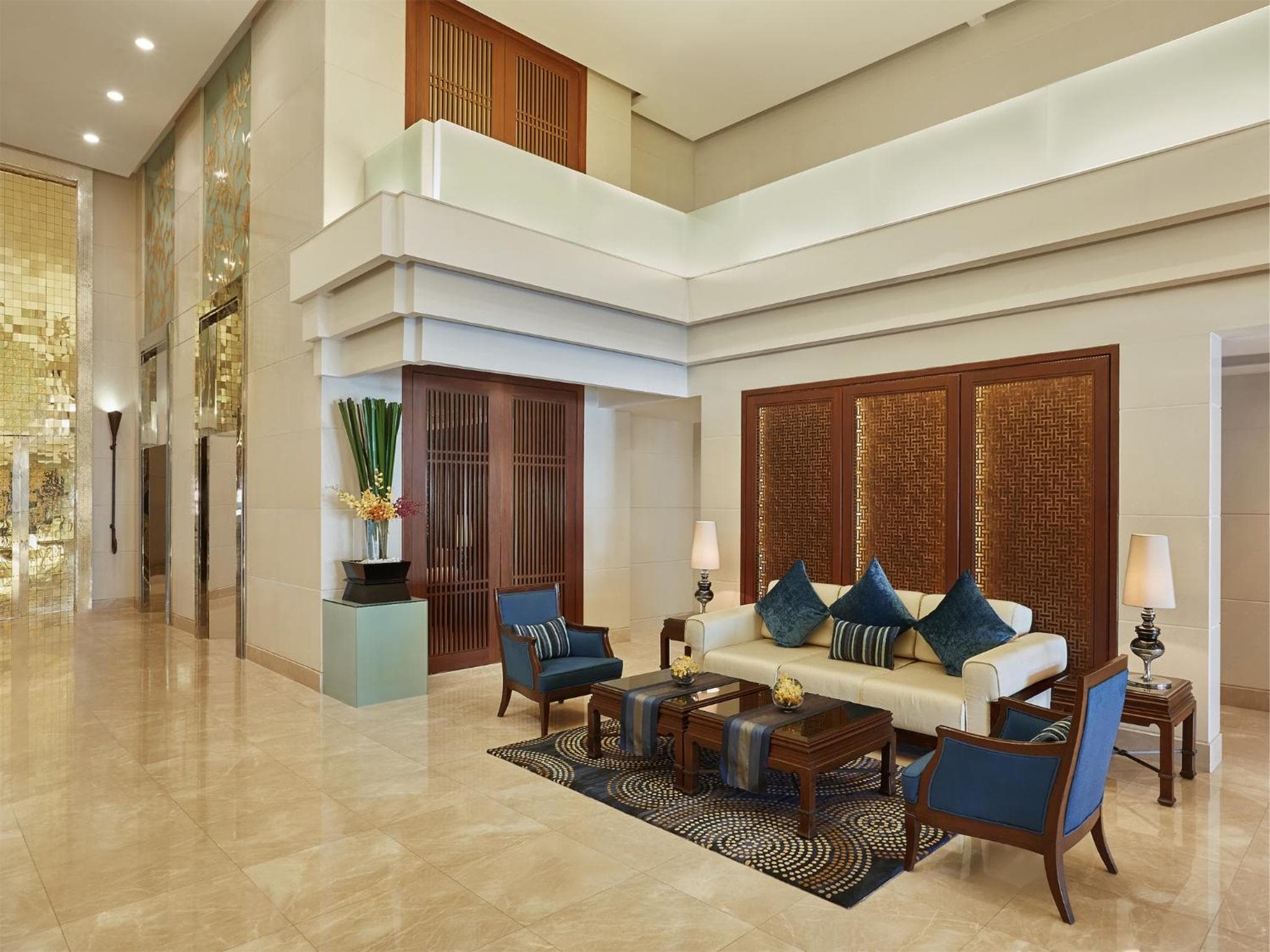 Centre Point Plus Hotel Silom: recepcion & lobby