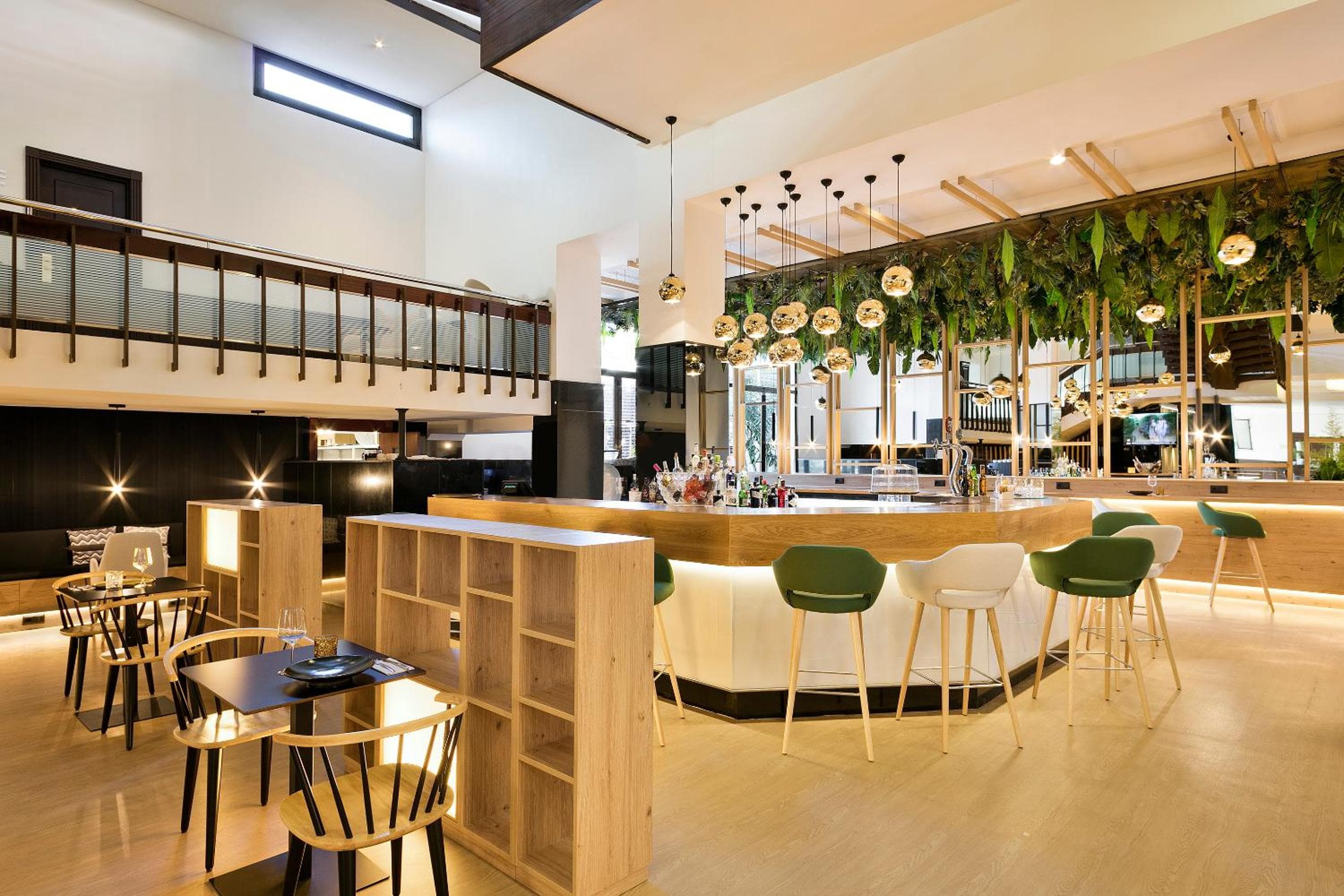 Meliá Madrid Barajas: dining