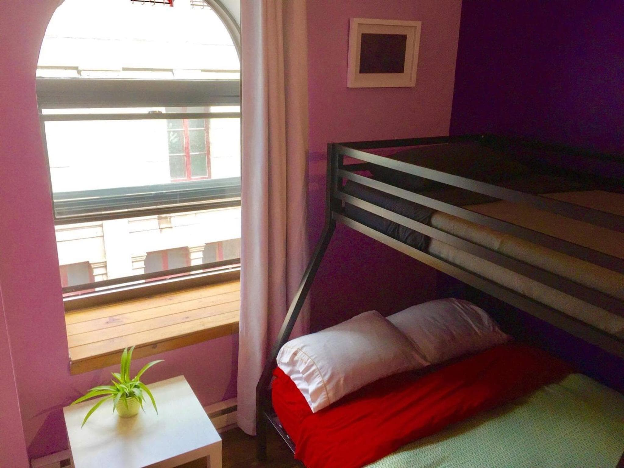 Auberge Alternative: bedroom