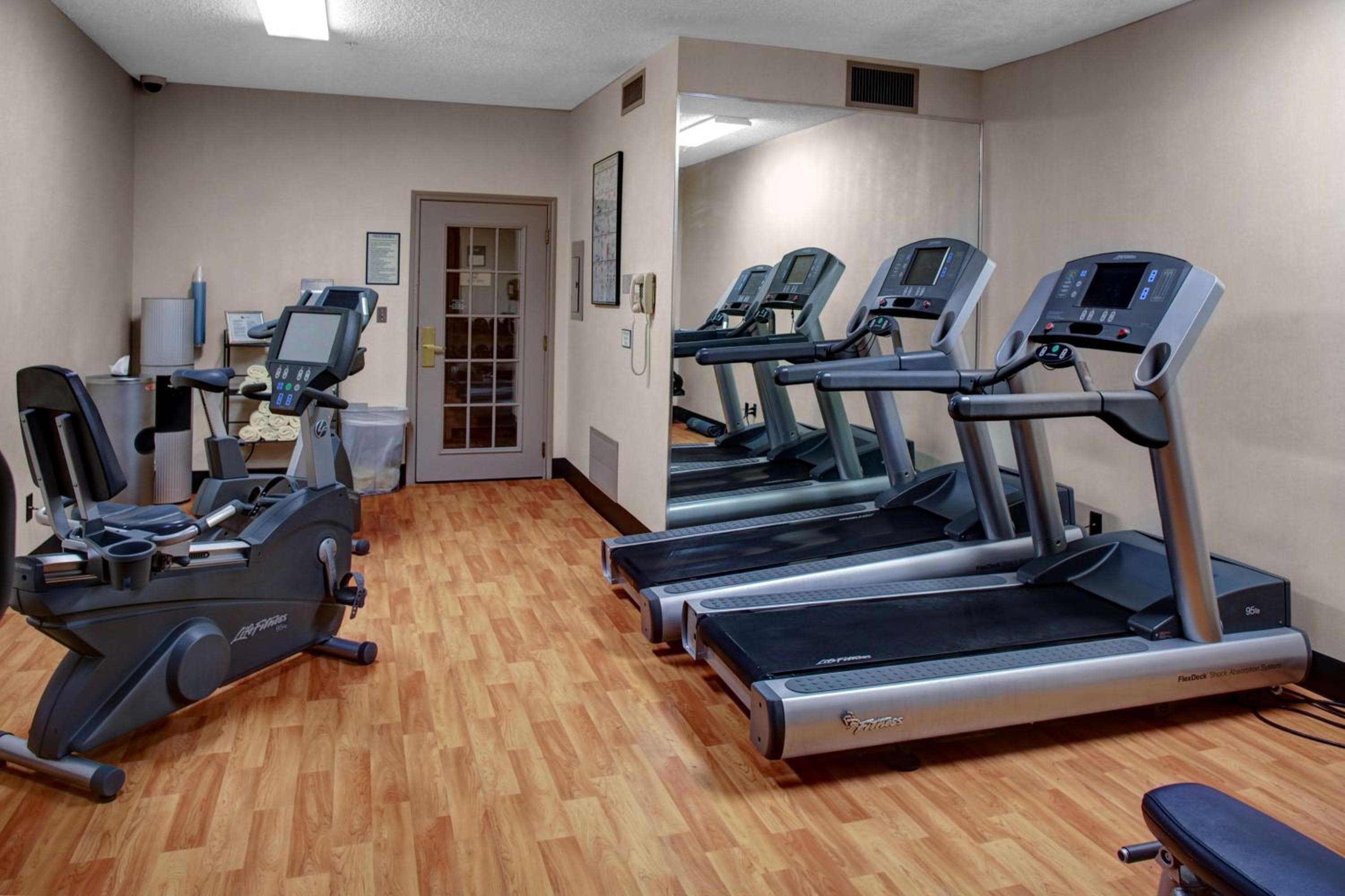 Hyatt House Dallas Uptown: activities & amenities