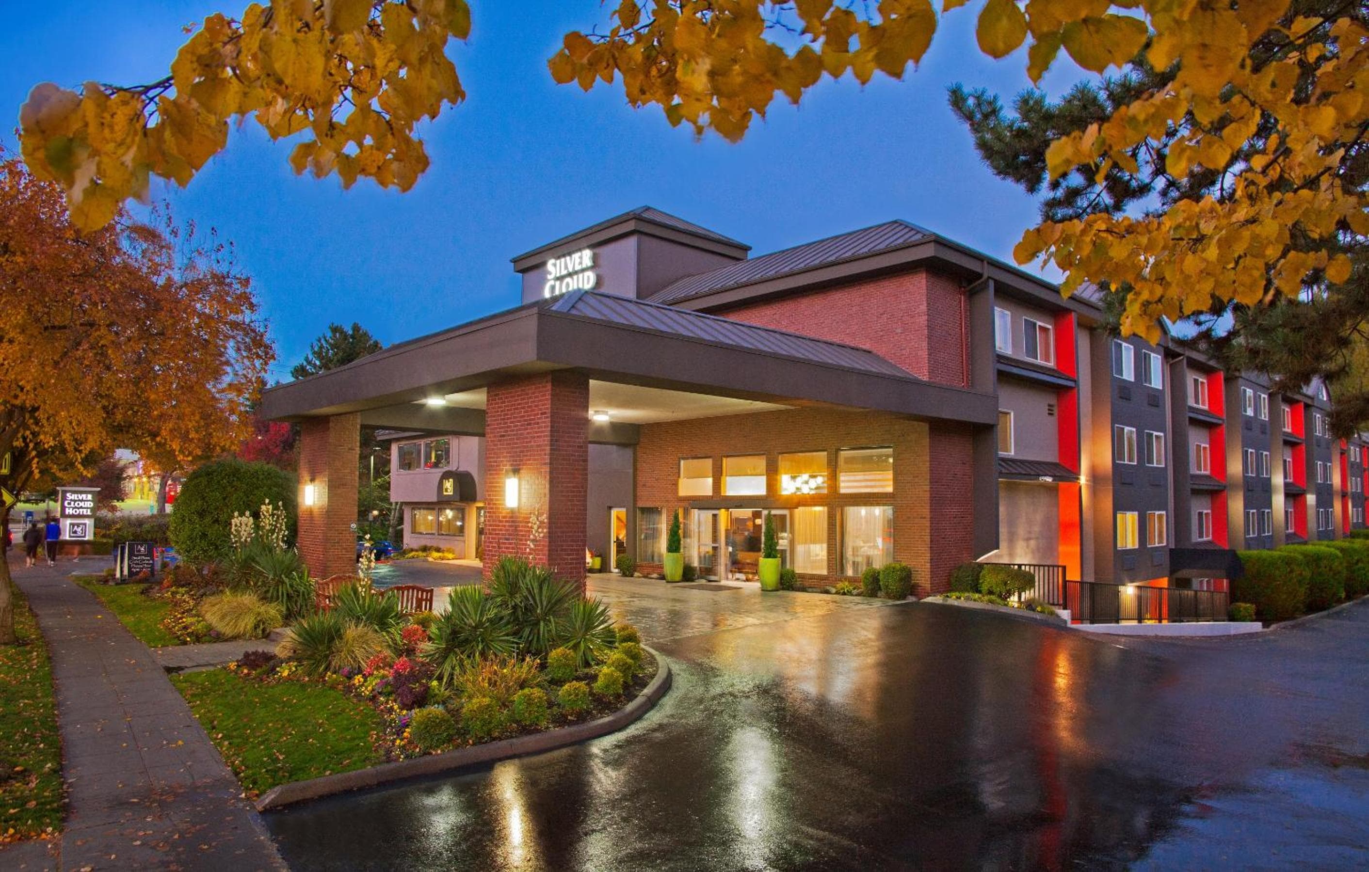 Silver Cloud Hotel - Seattle University of Washington District: building
