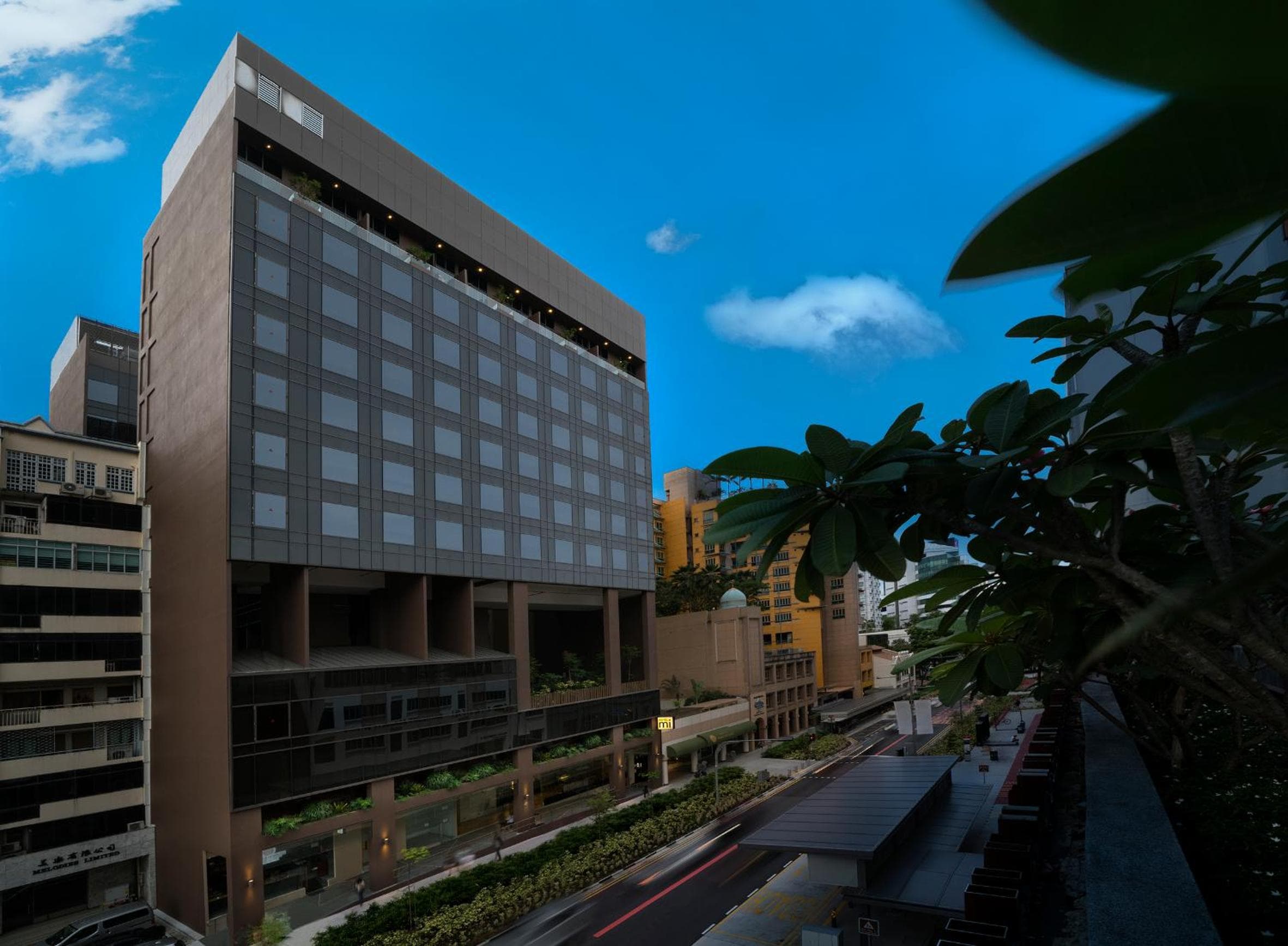 Hotel Mi Bencoolen: building