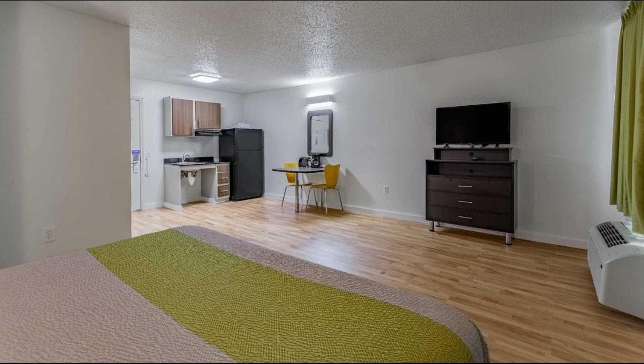 Studio 6-Dallas, TX