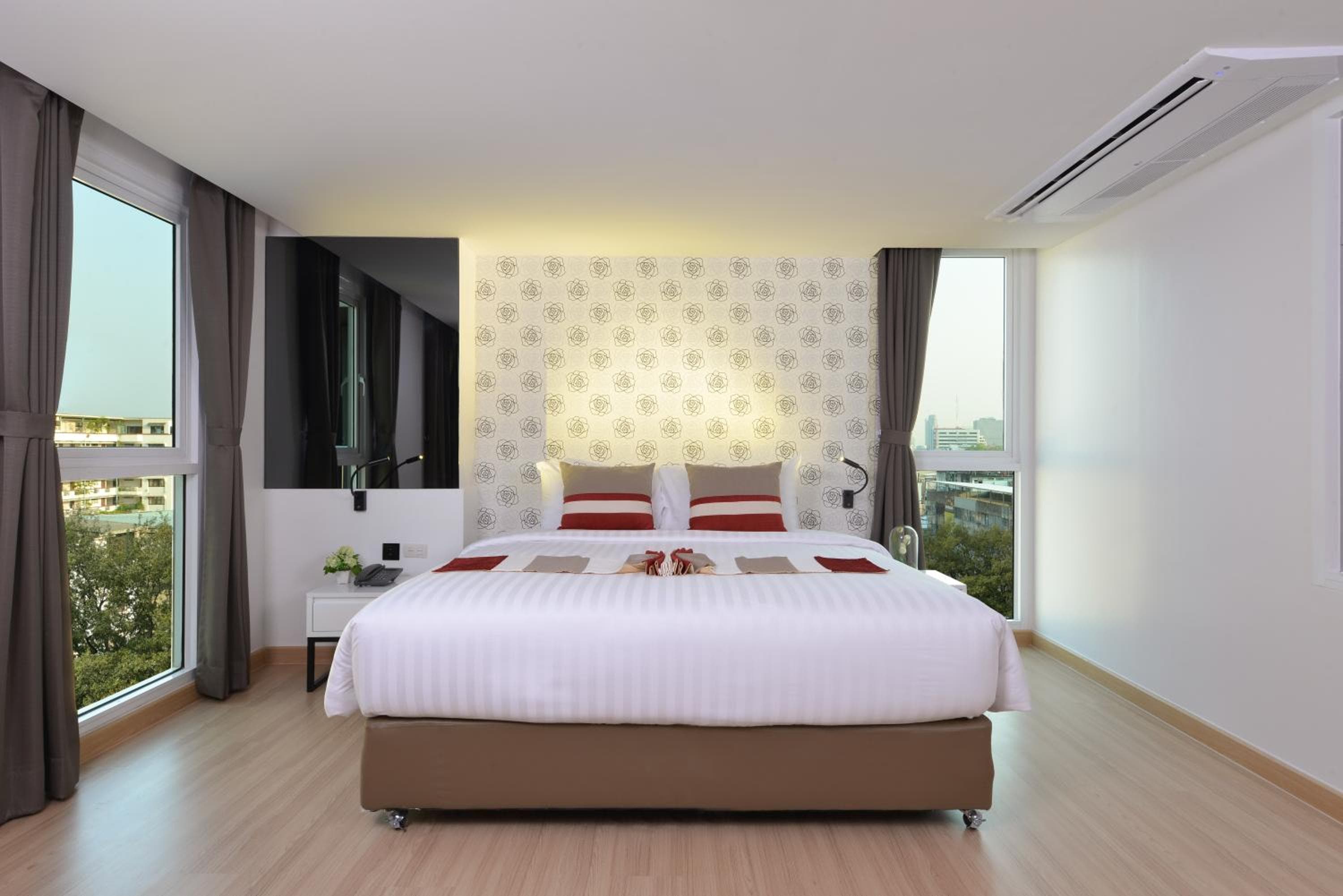 Le D'Tel Bangkok: hotel room