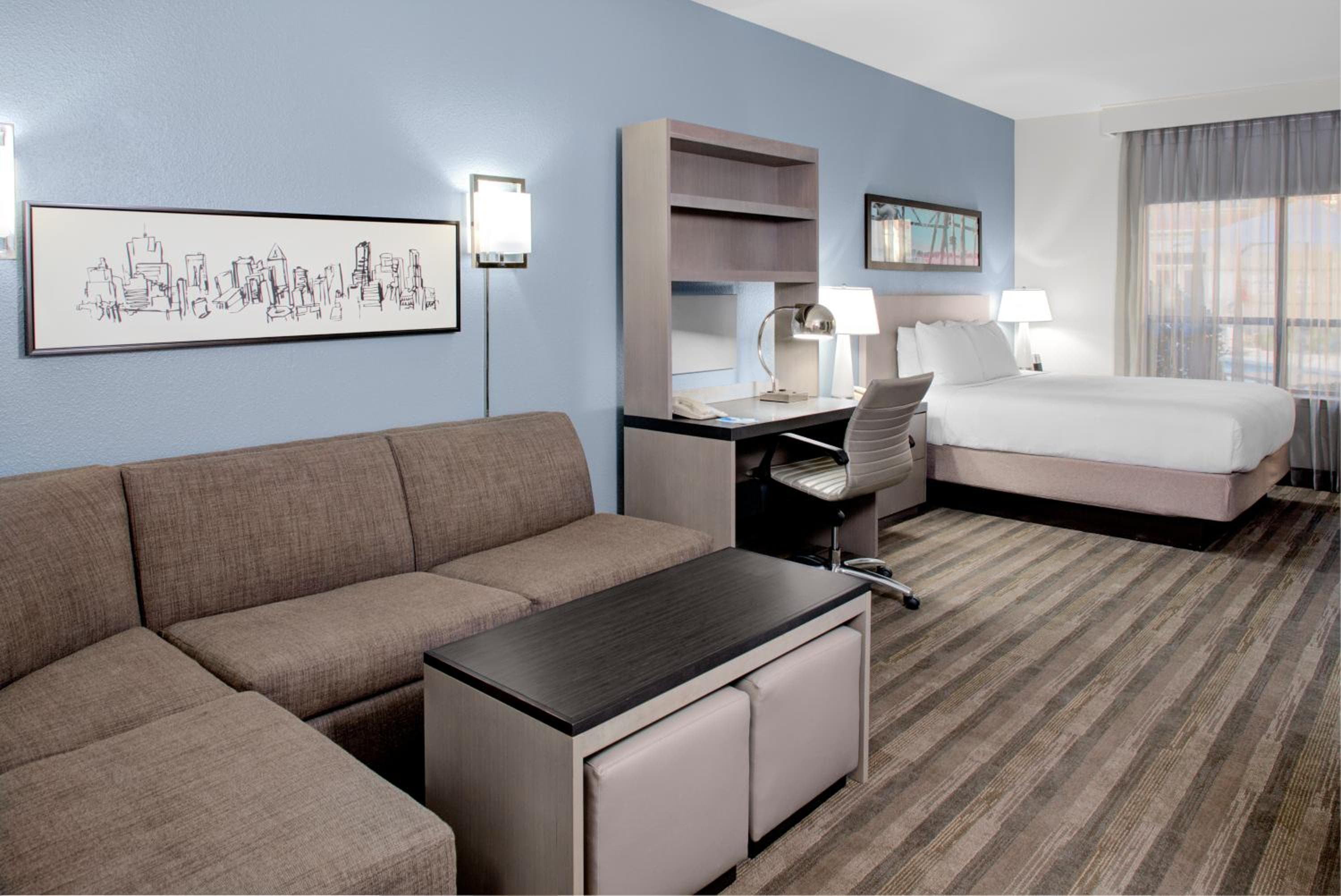 Hyatt House Dallas Lincoln Park: hotel room