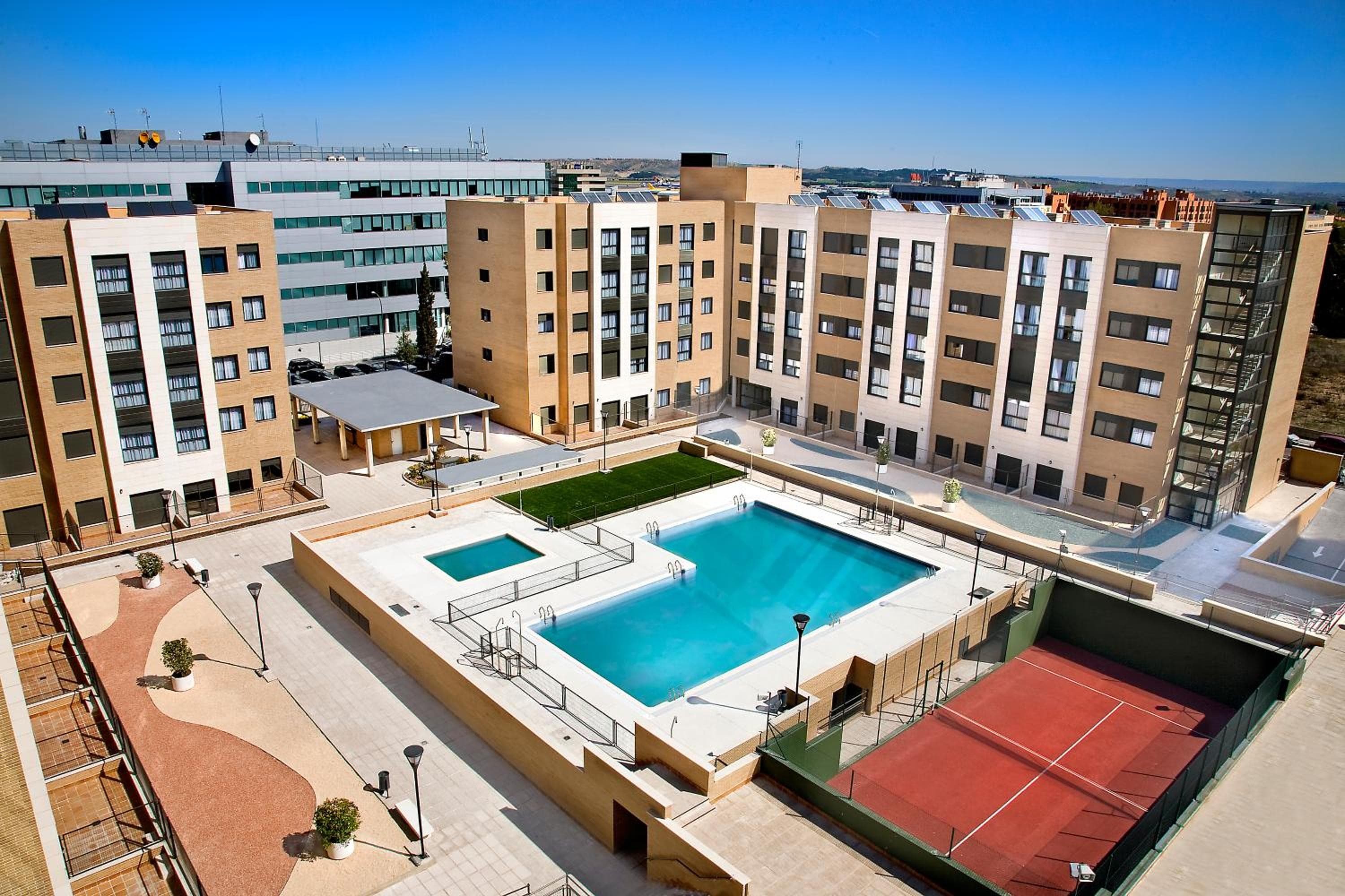 Compostela Suites: building