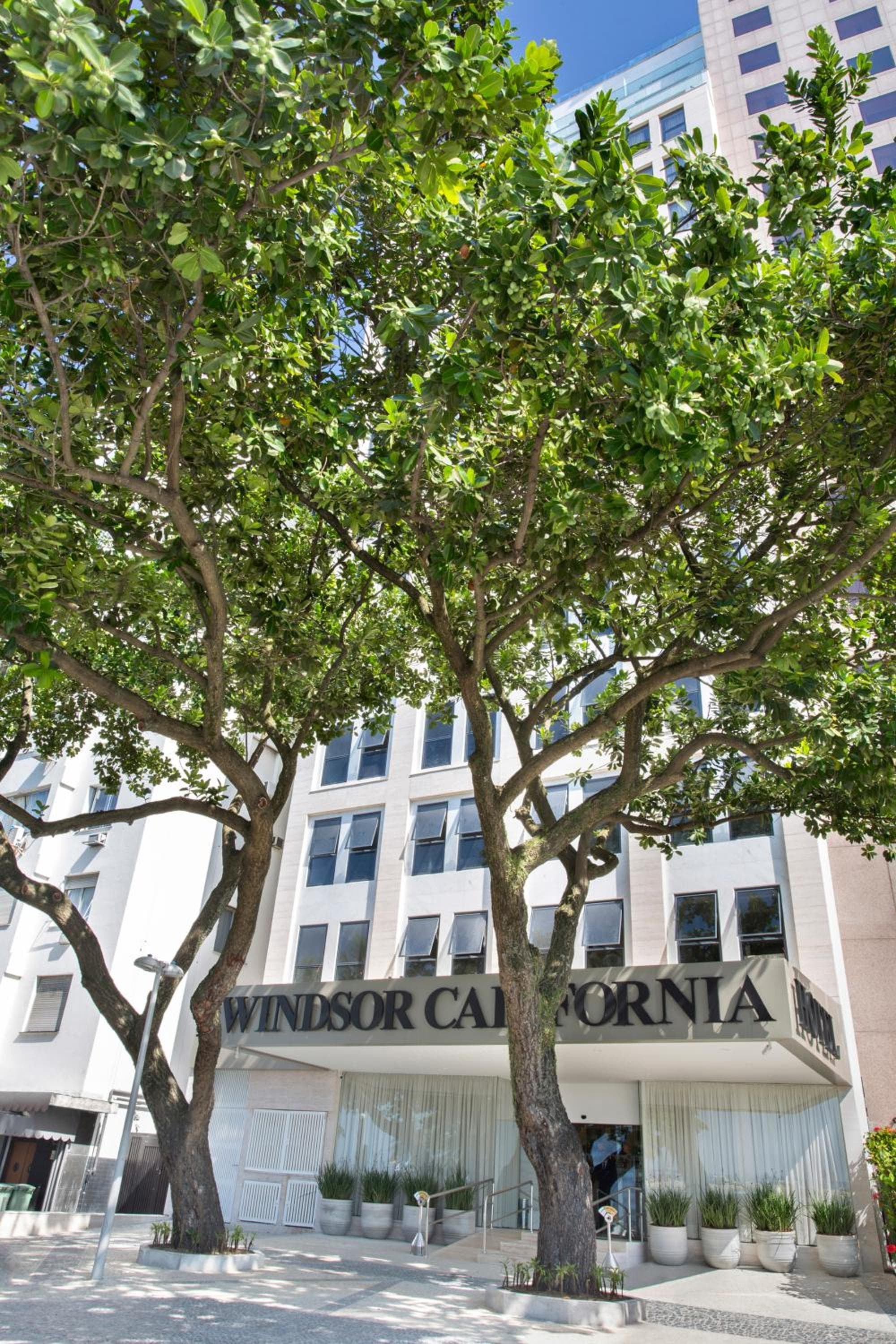 Windsor California Copacabana: building