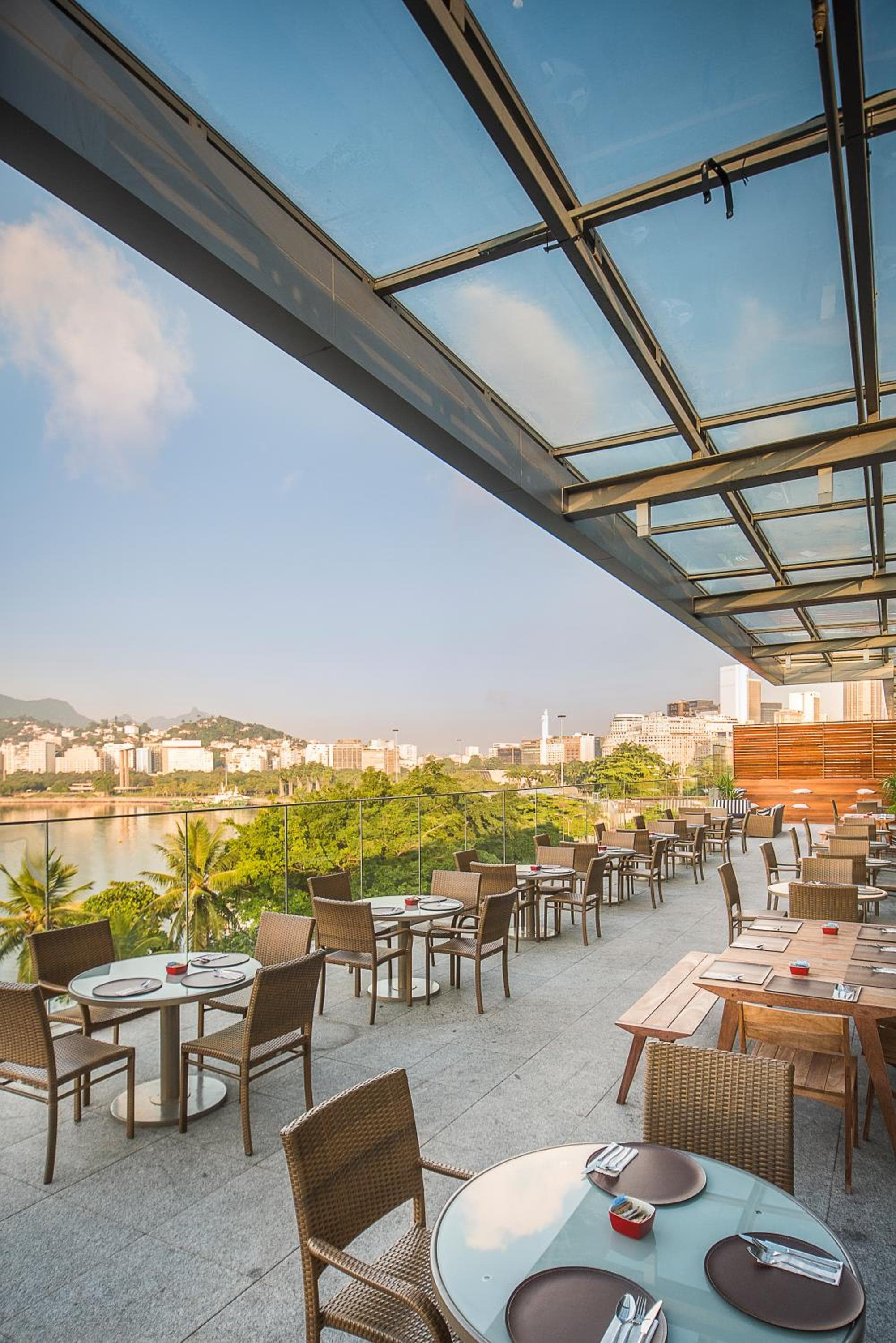 Prodigy Santos Dumont by Wish: dining