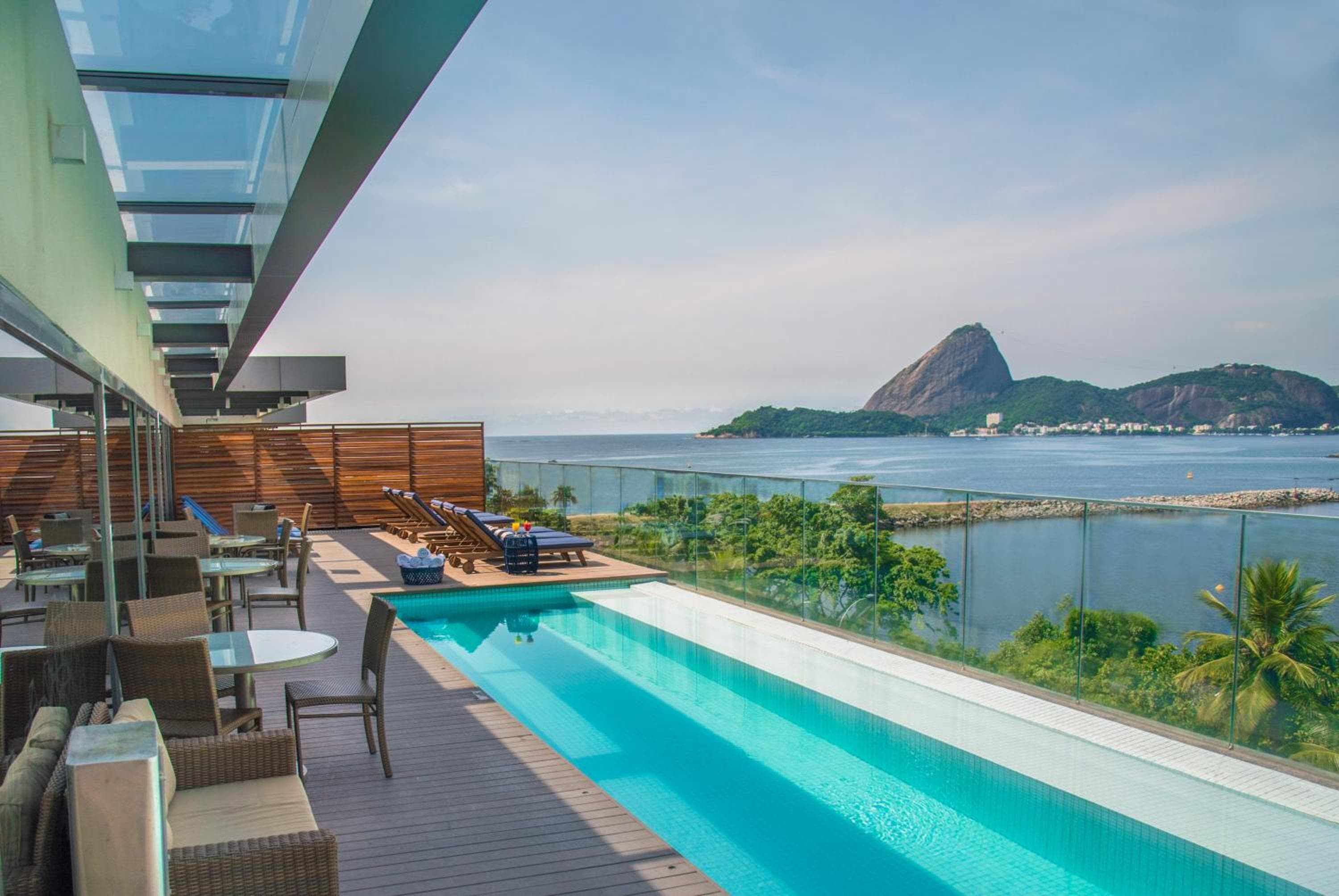 Prodigy Santos Dumont by Wish: balance & terrace