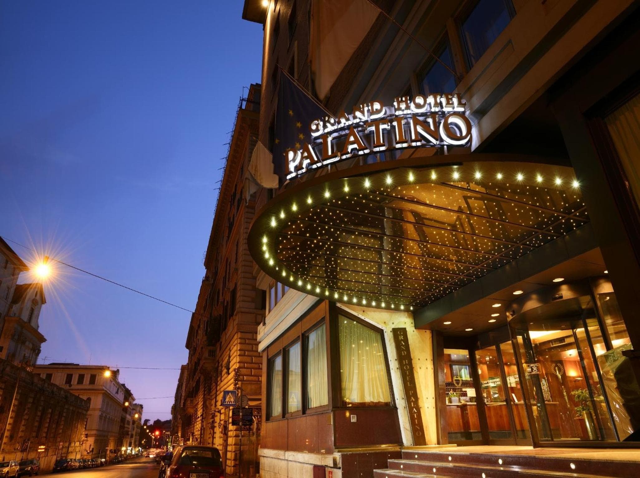 FH55 Grand Hotel Palatino: building