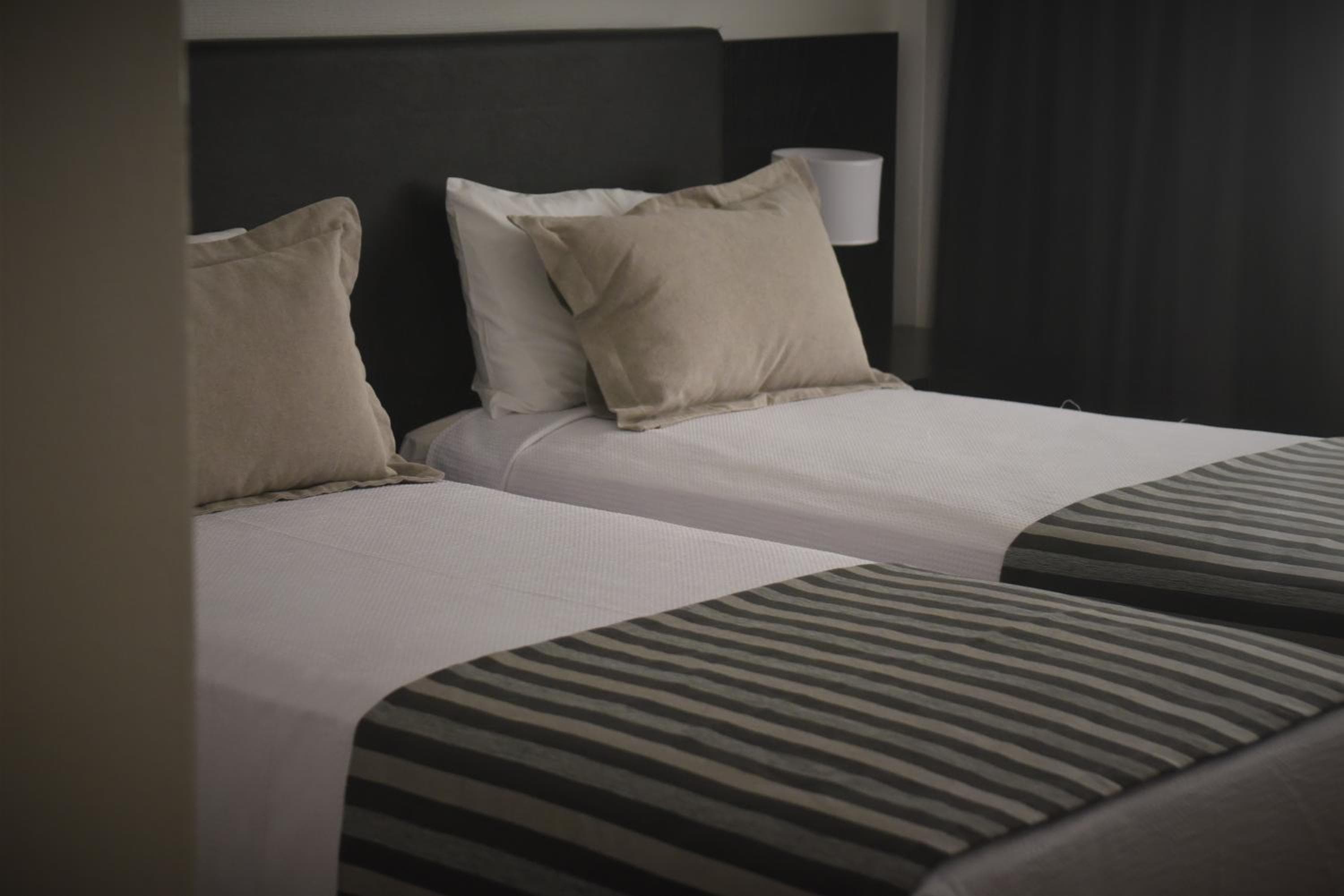 Grand King Hotel: hotel room