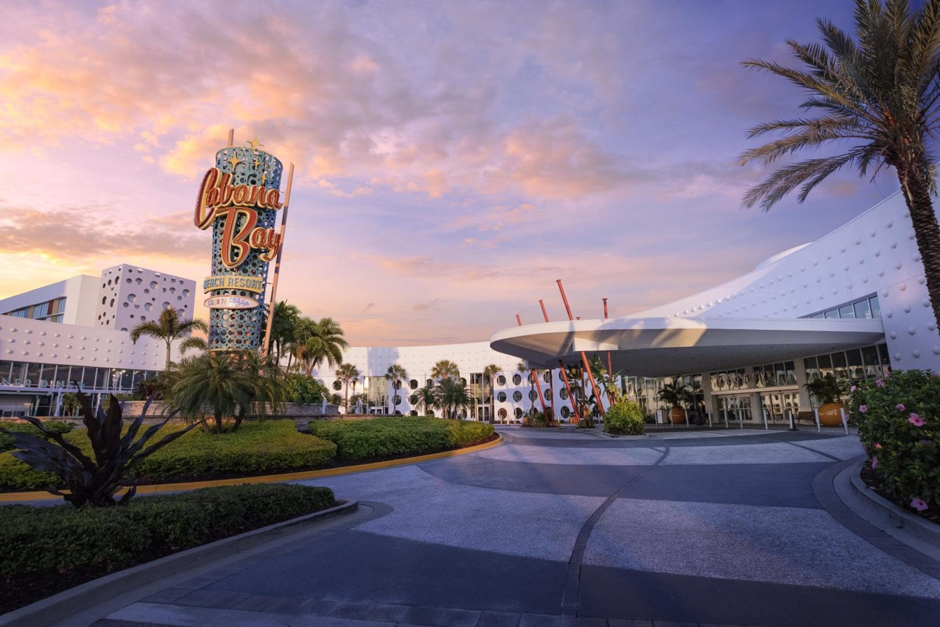 Universal's Cabana Bay Beach Resort: building