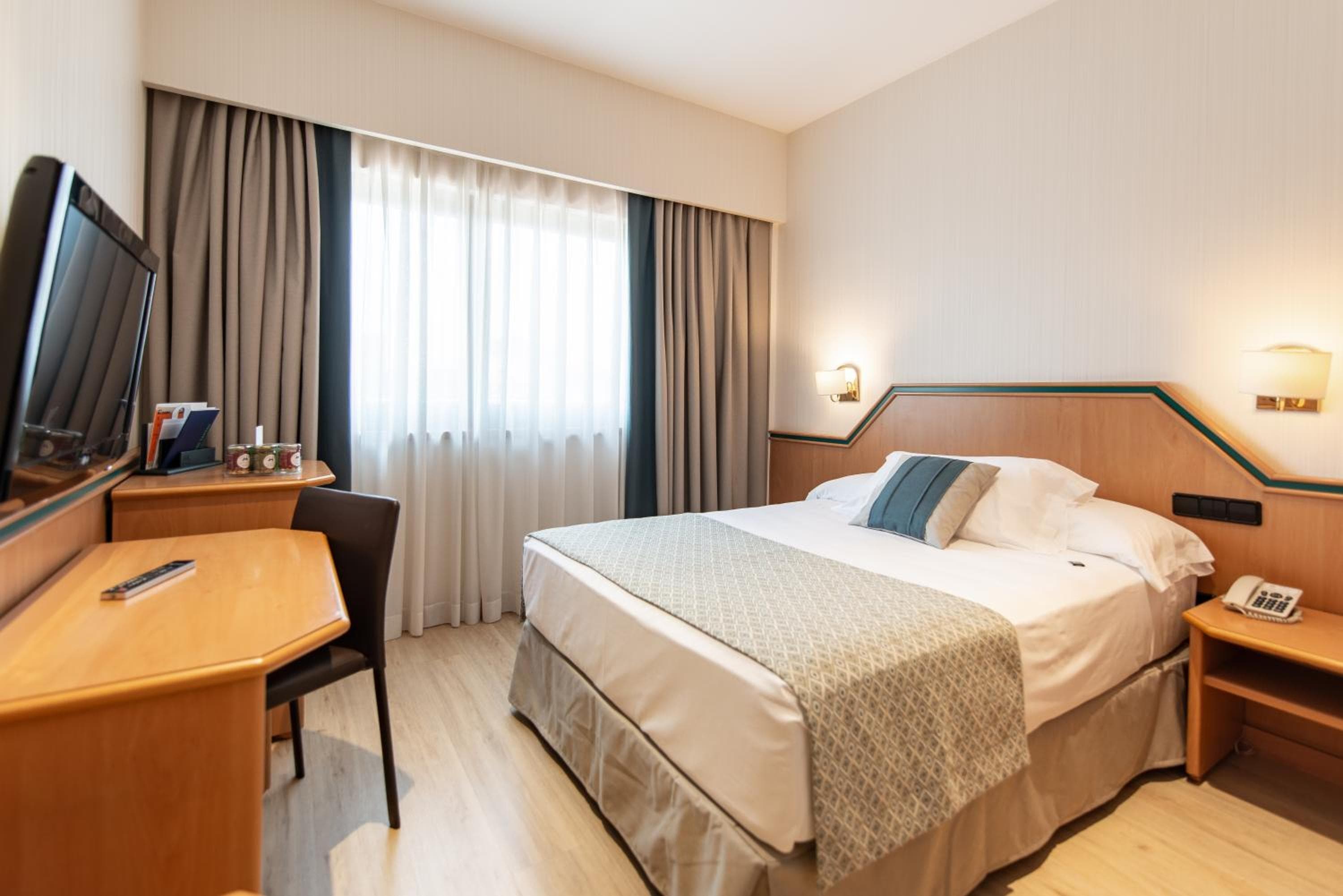 Hotel Praga: hotel room