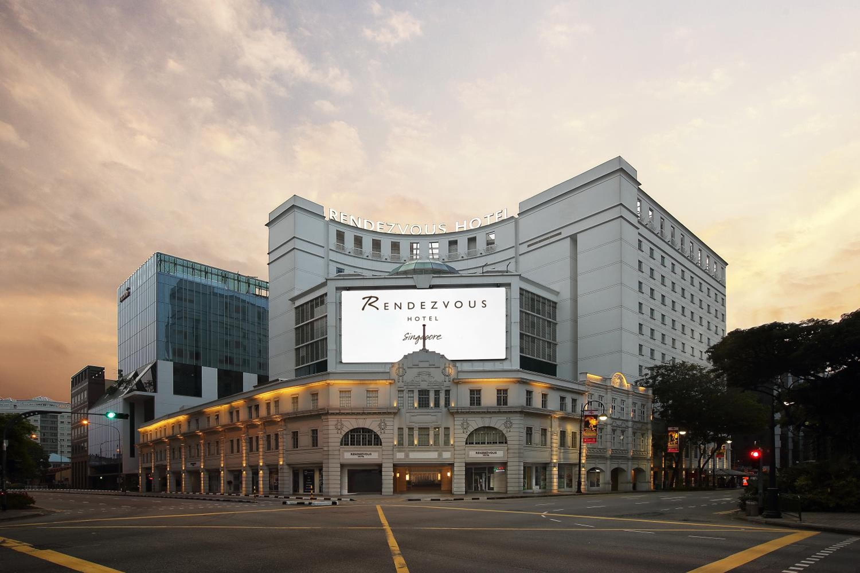 Rendezvous Hotel Singapore by Far East Hospitality: building