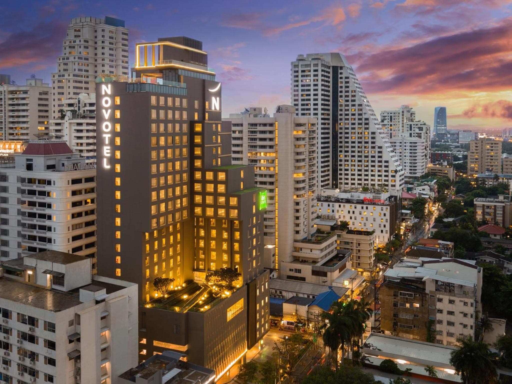 Novotel Bangkok Sukhumvit 4: building