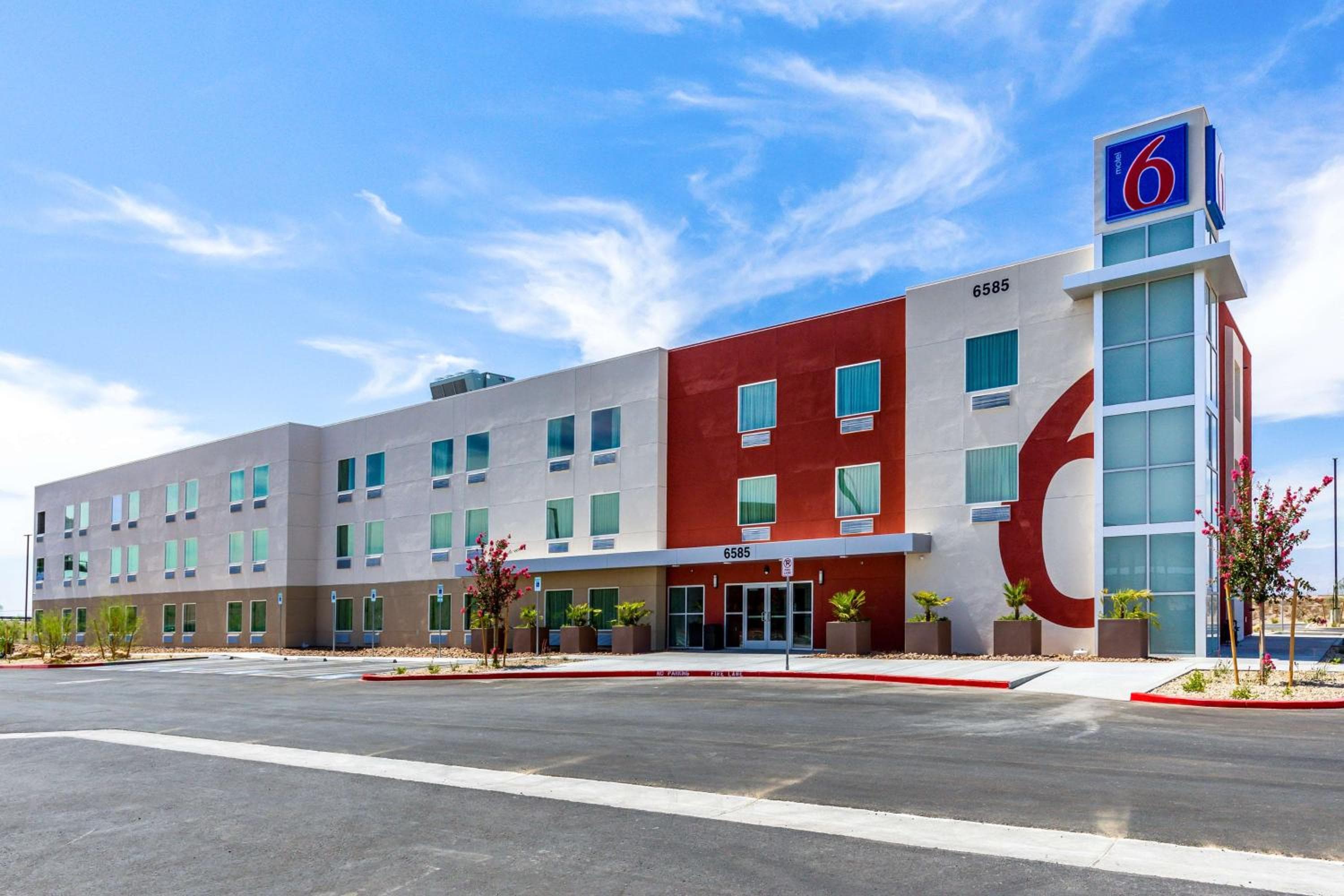 Motel 6-Las Vegas, NV - Motor Speedway: building