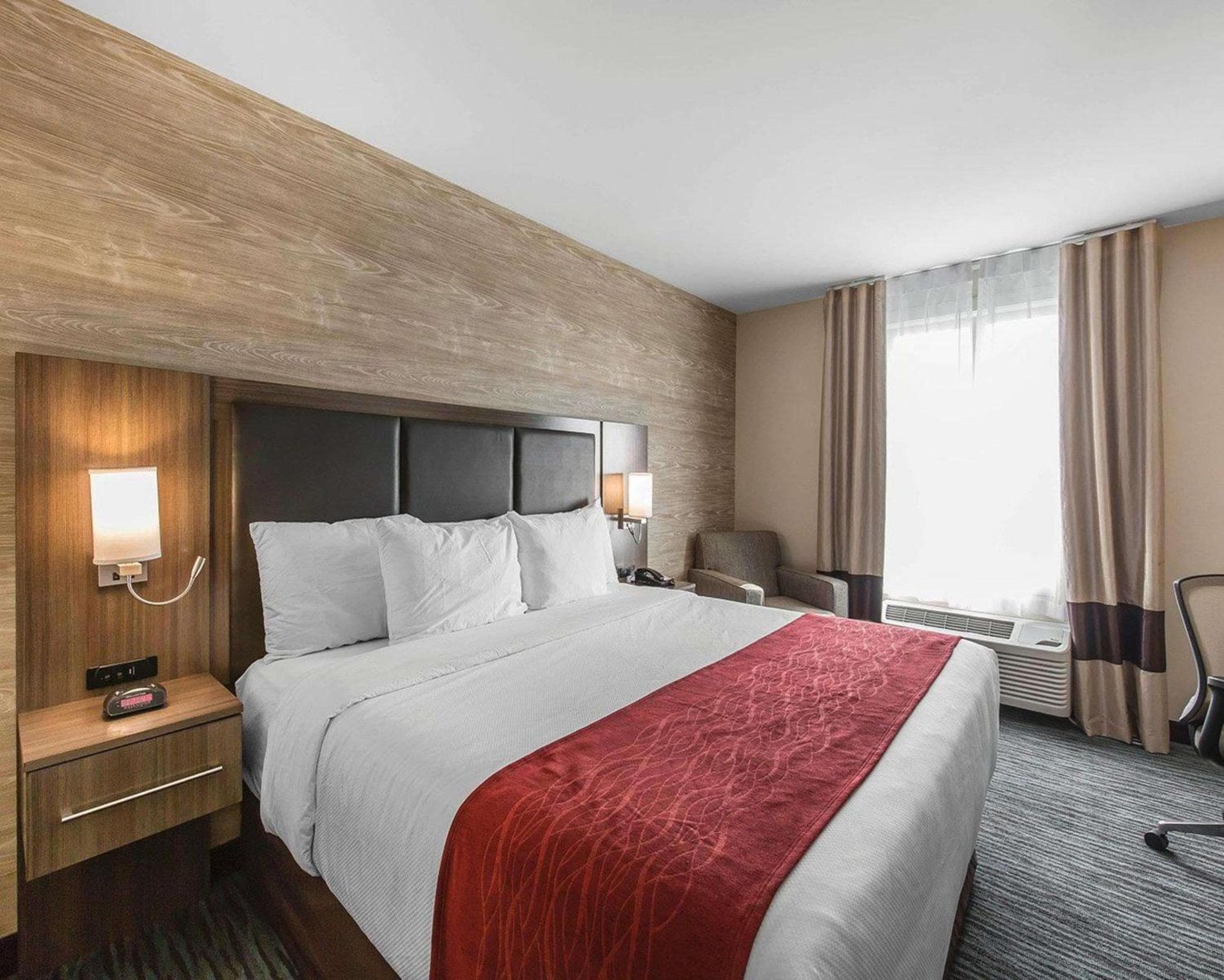 Comfort Inn & Suites Calgary Airport - North