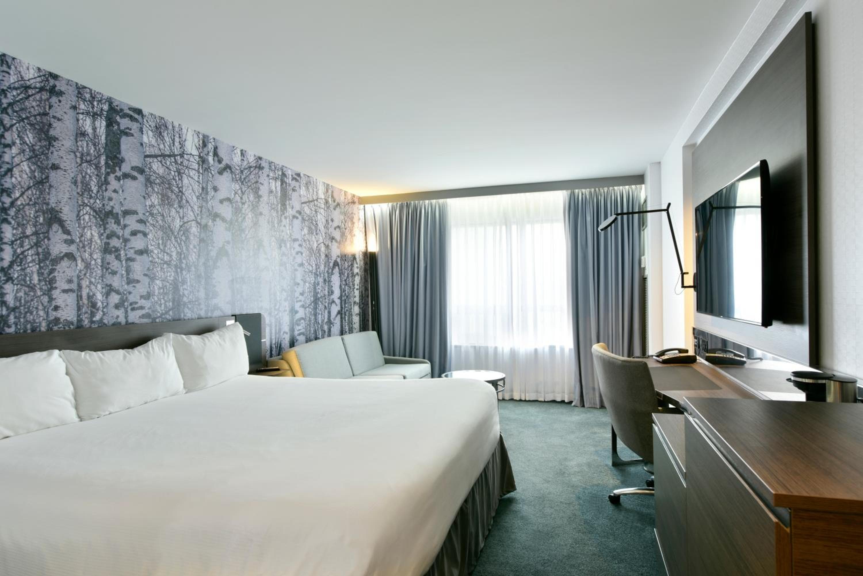 DoubleTree by Hilton Ottawa Downtown: hotel room