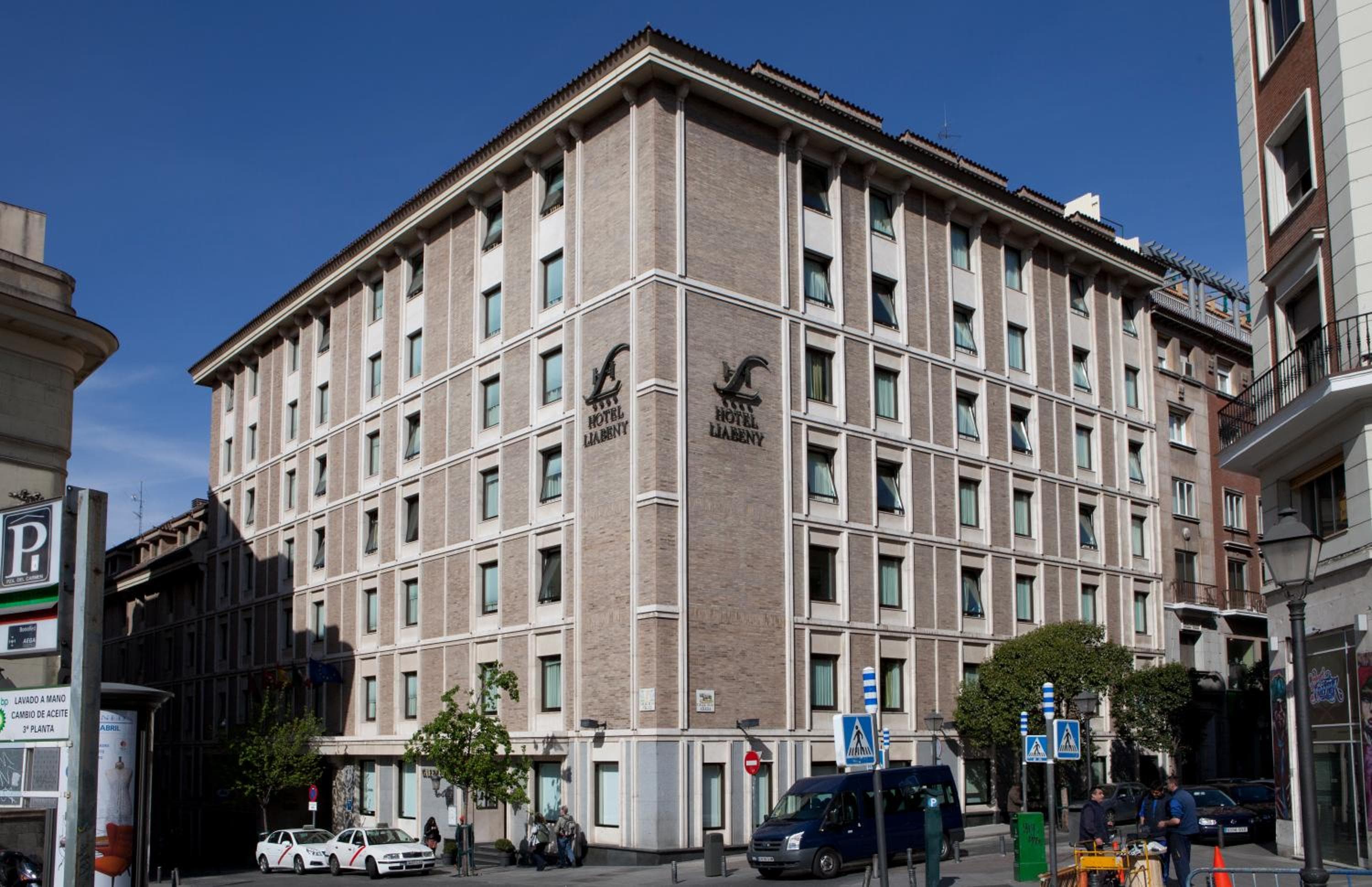 Hotel Liabeny: building