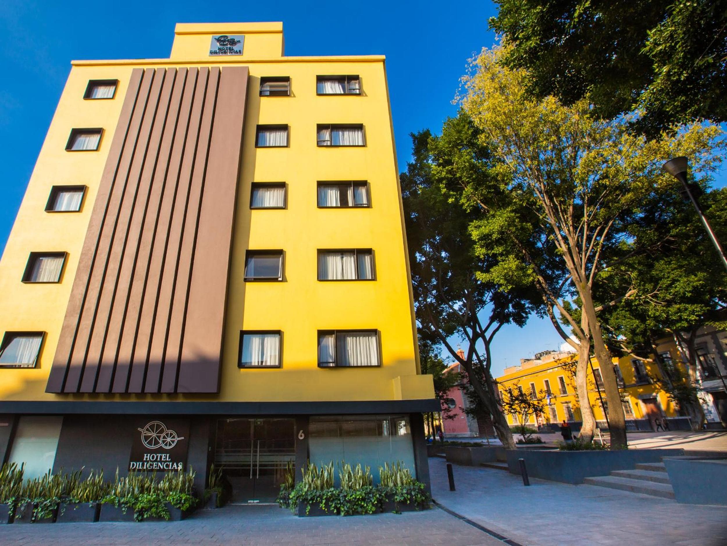 Hotel Diligencias: building