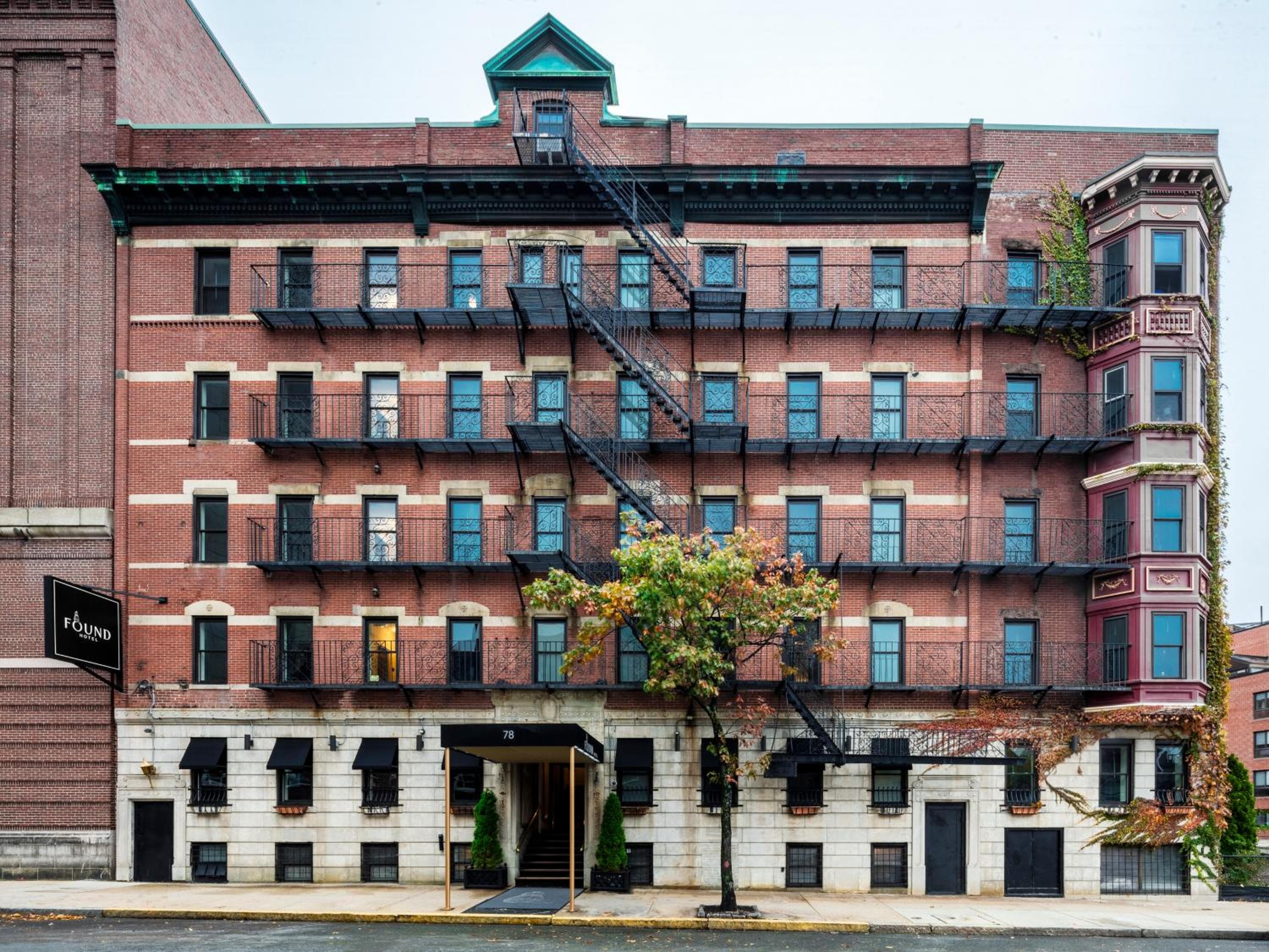 Hotel Ivy Boston Common: building