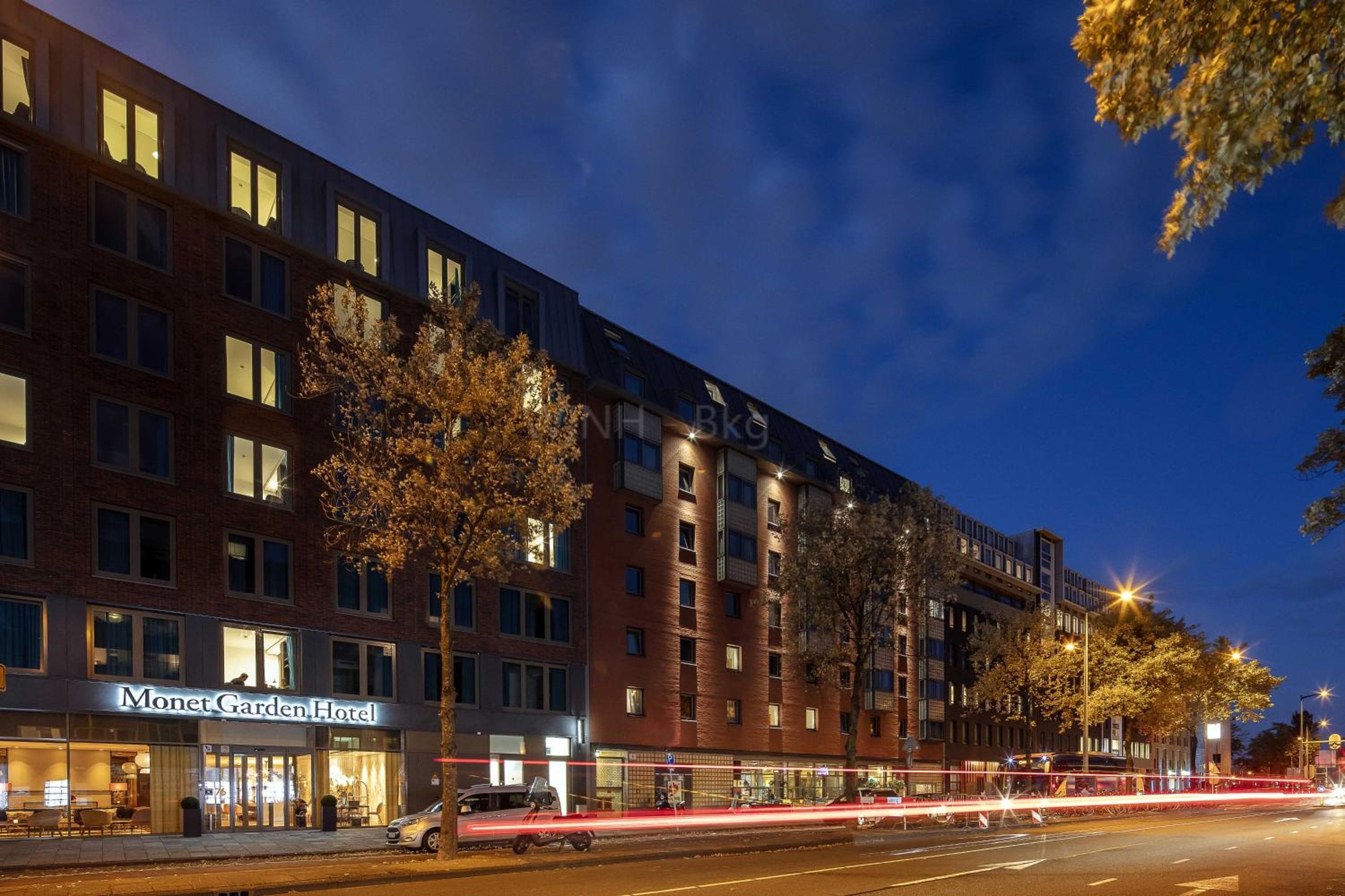 Monet Garden Hotel Amsterdam: building