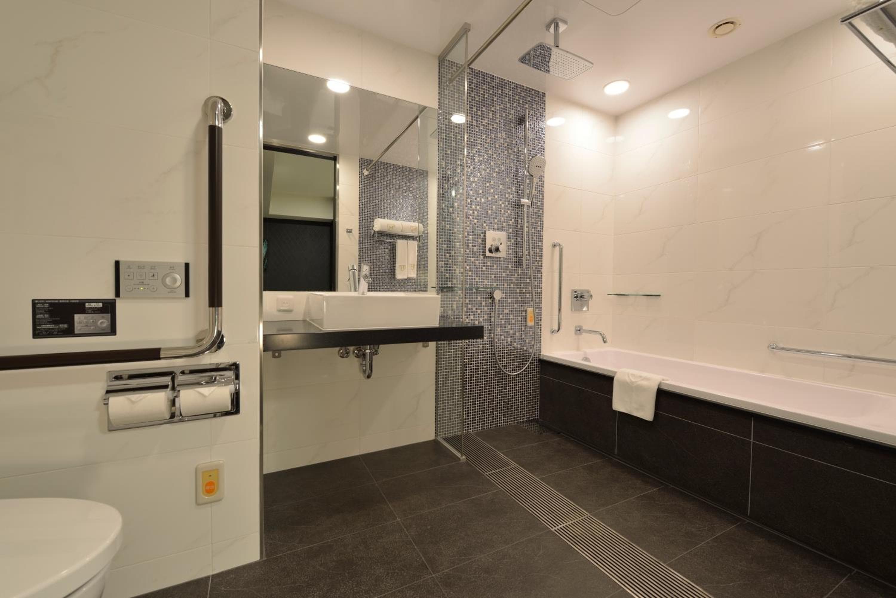 The Royal Park Hotel Tokyo Haneda Airport Terminal 3: bathroom