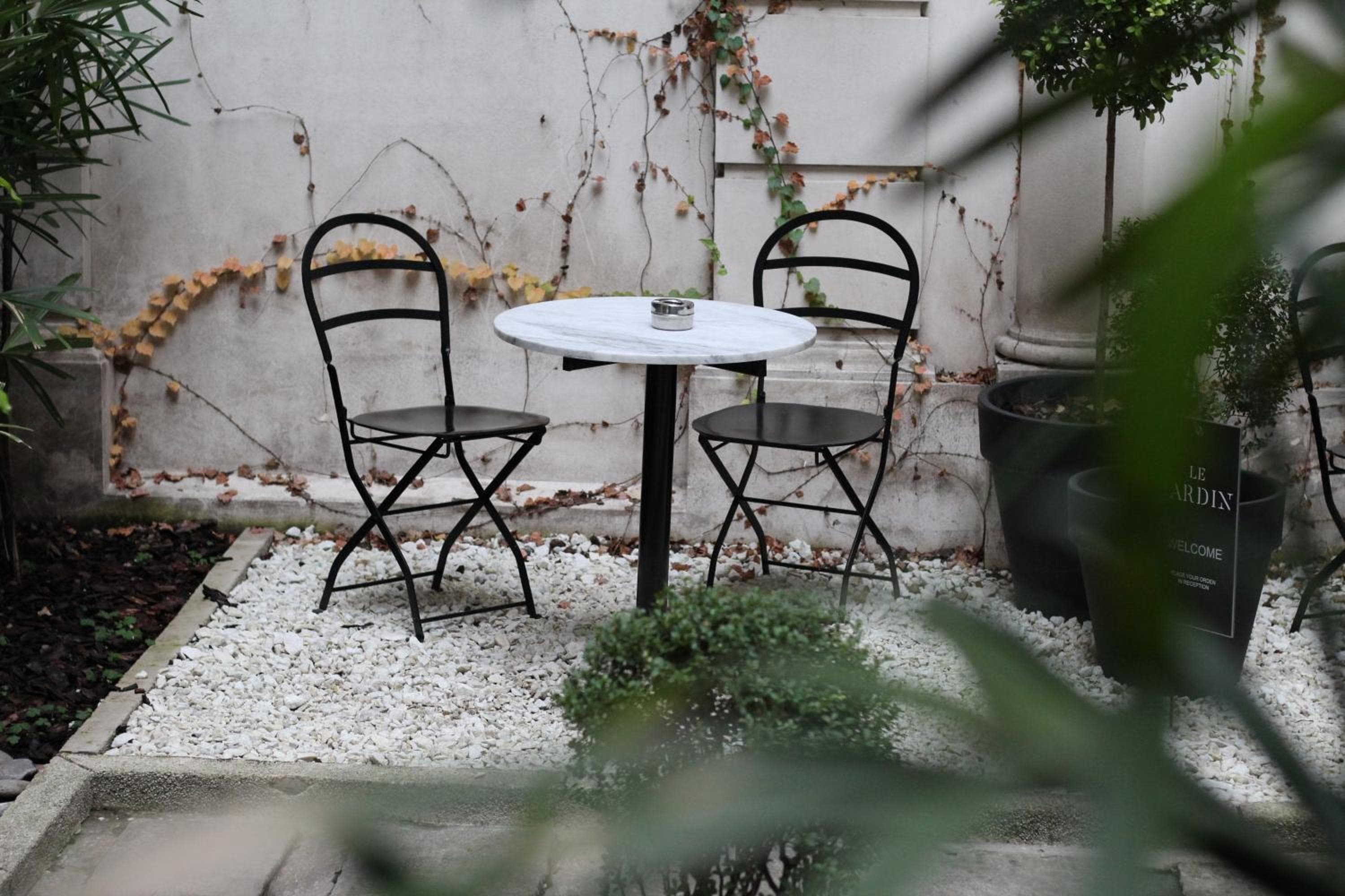 Carsson Hotel Downtown Buenos Aires: balance & terrace