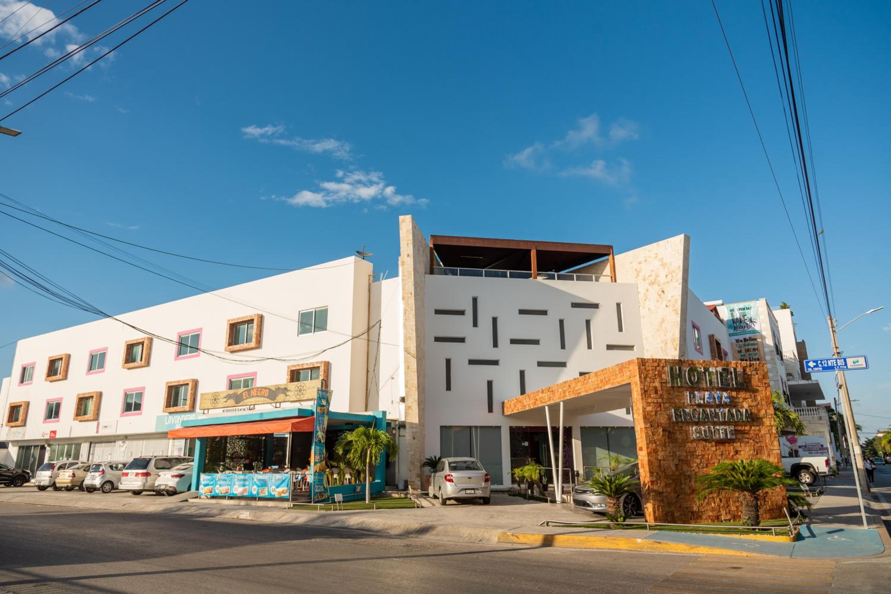 Hotel Playa Encantada: building