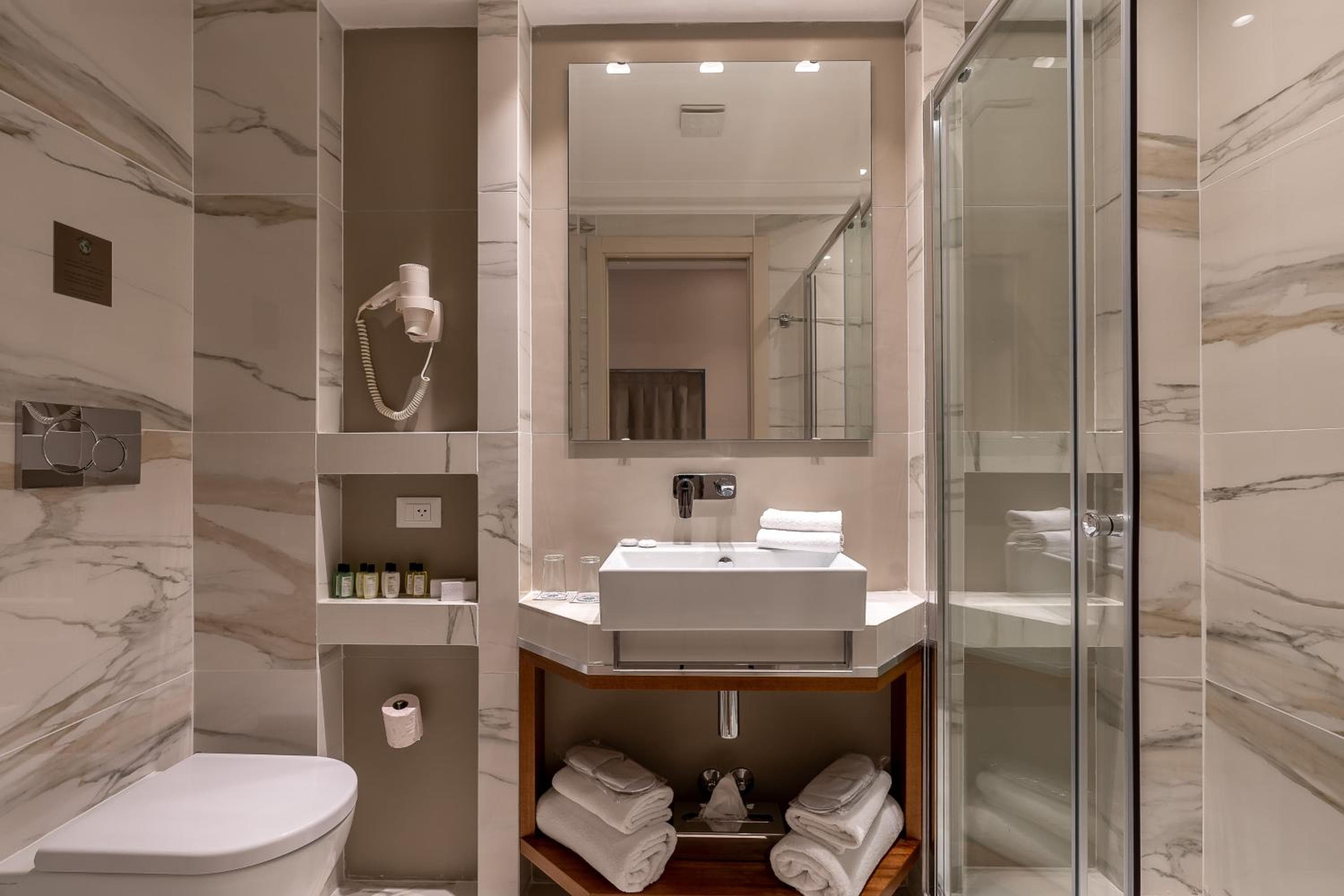 Hotel Smeraldo: bathroom