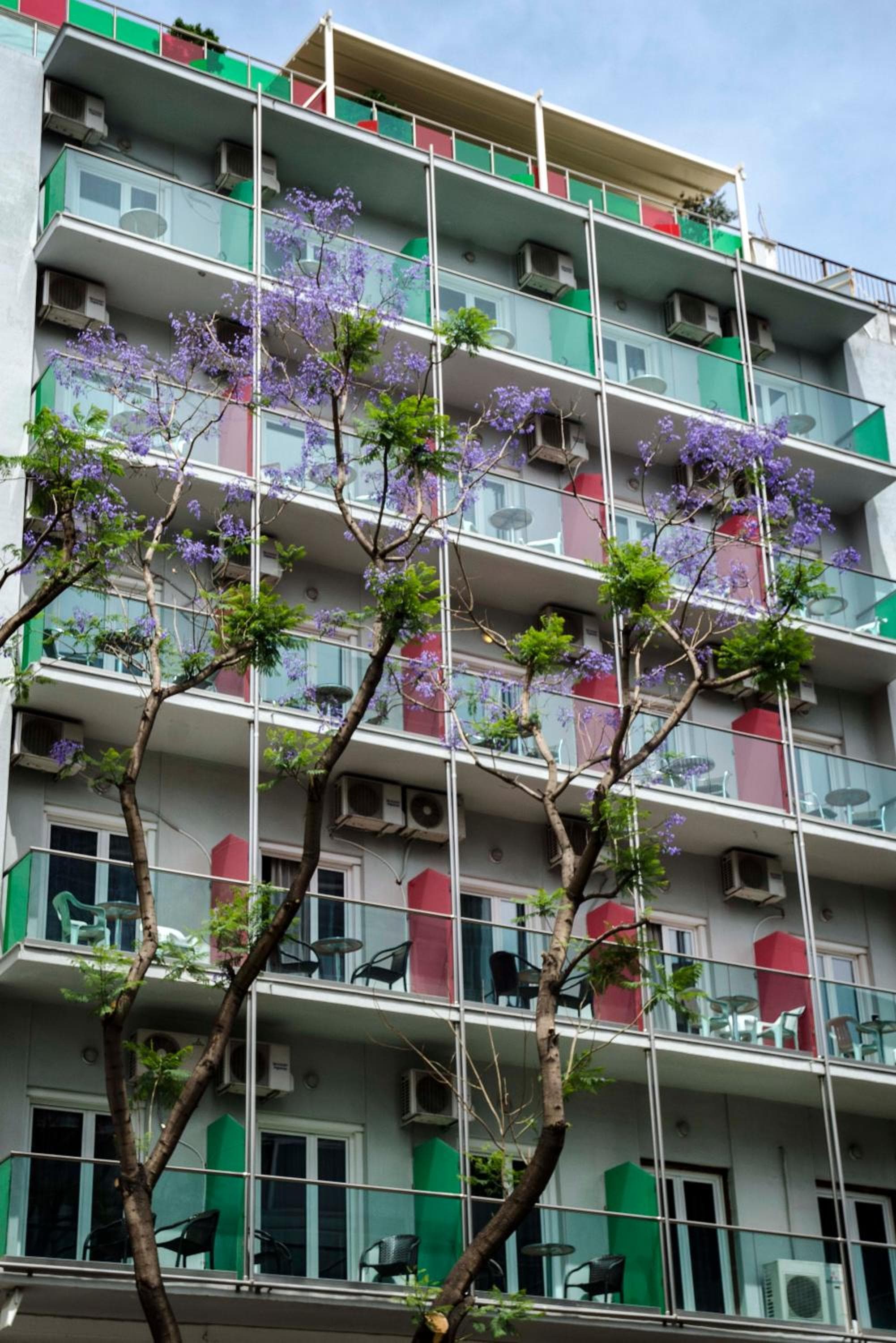 Attalos Hotel: building
