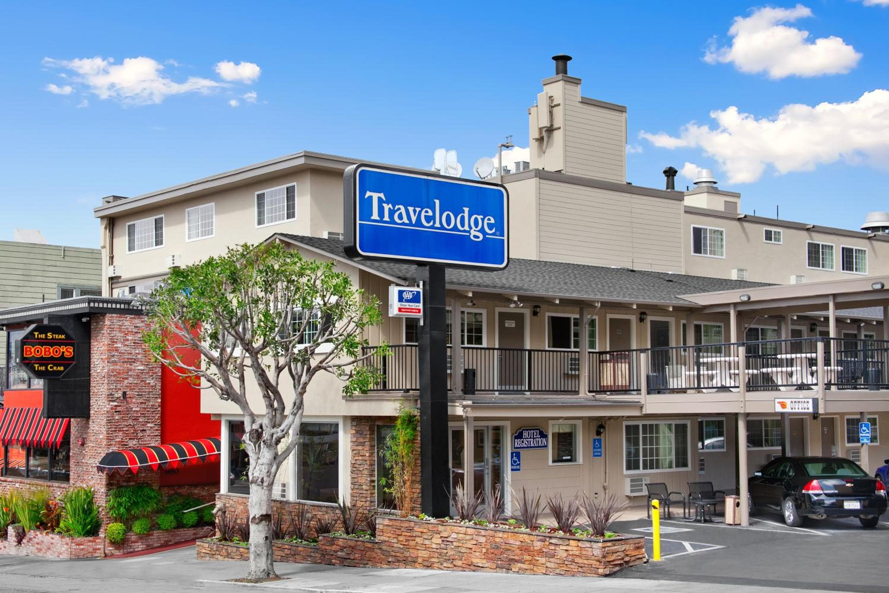 Travelodge by Wyndham San Francisco Bay: building