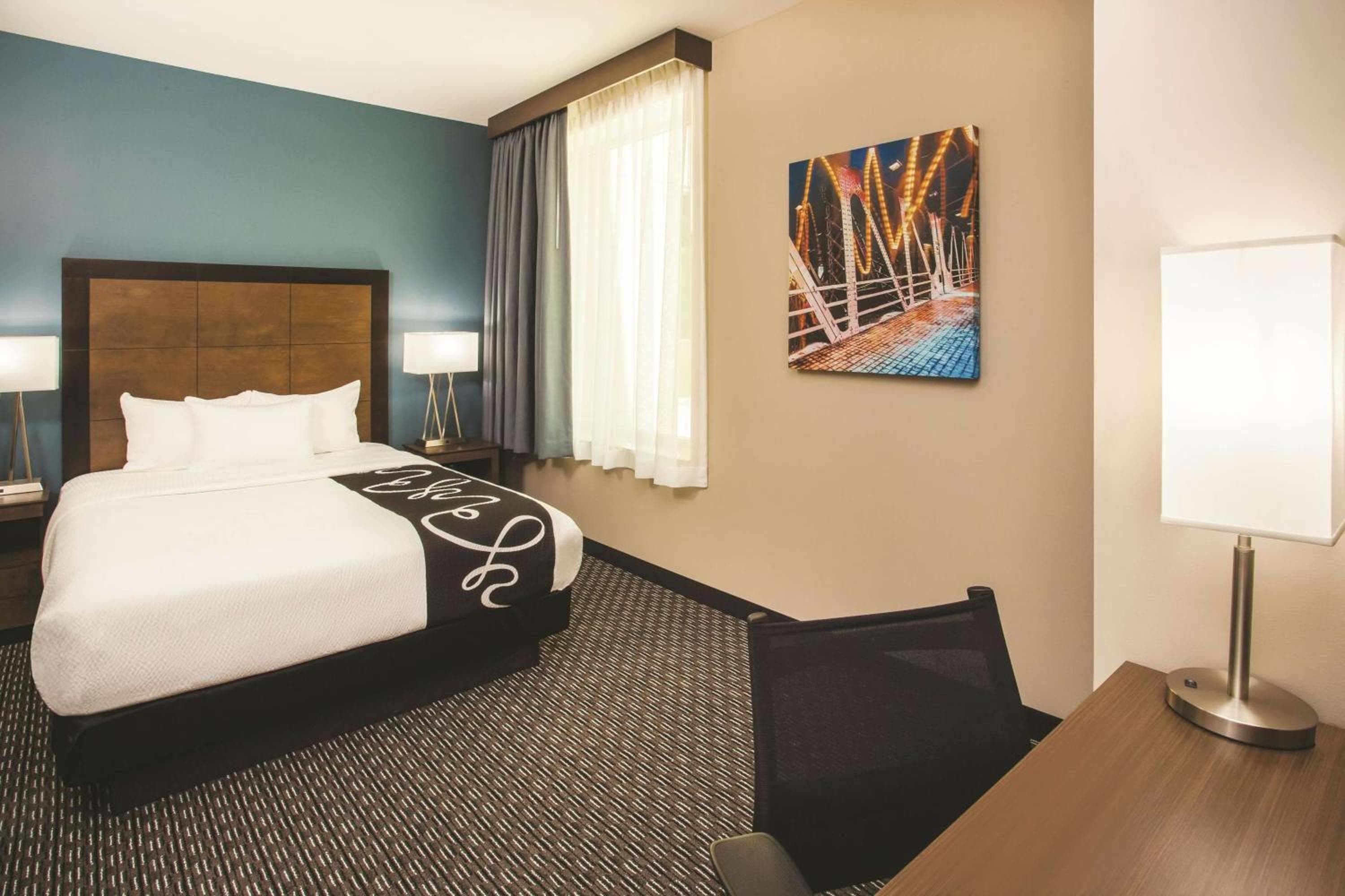 La Quinta Inn & Suites by Wyndham Chicago Downtown