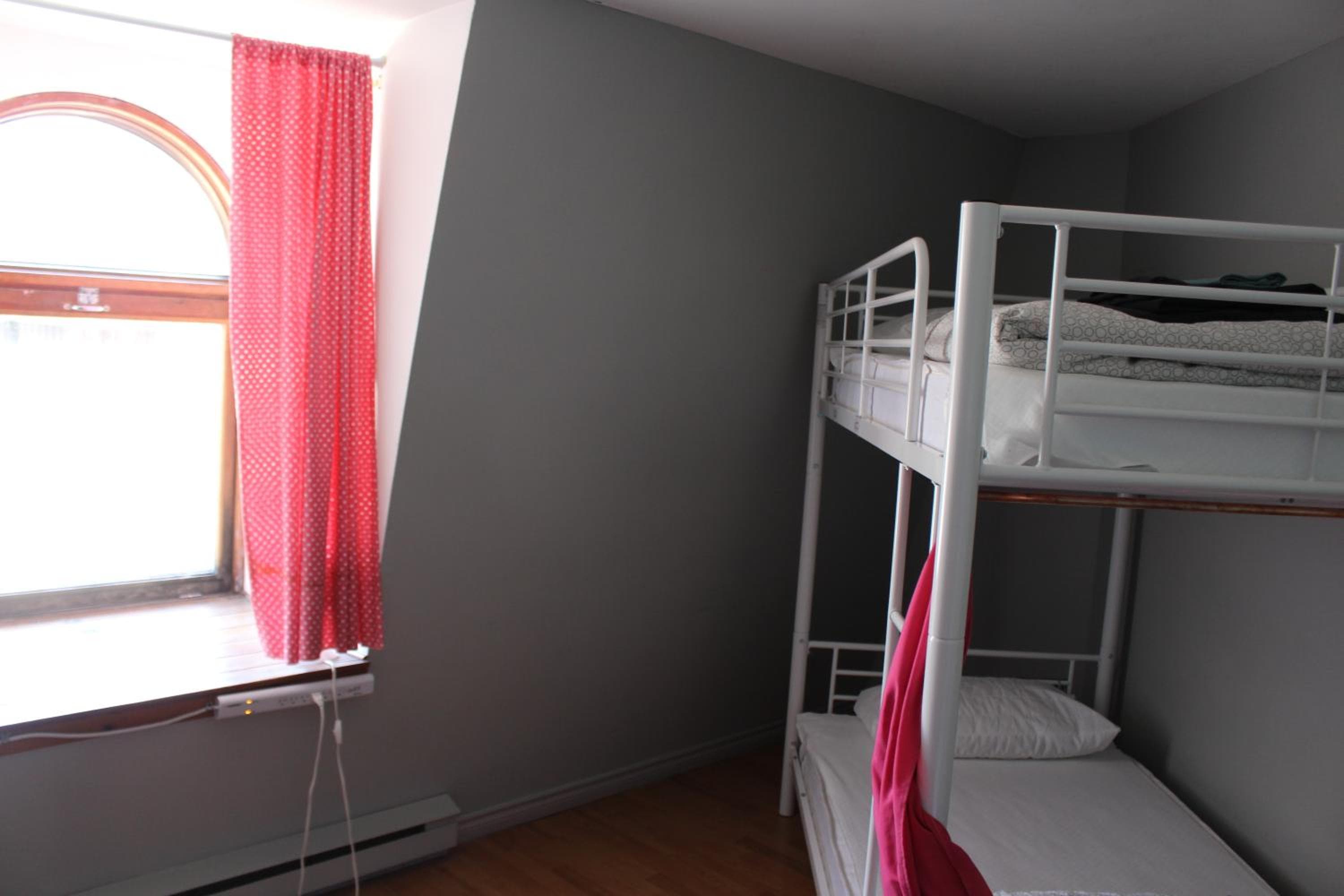 Auberge Alternative: bedroom