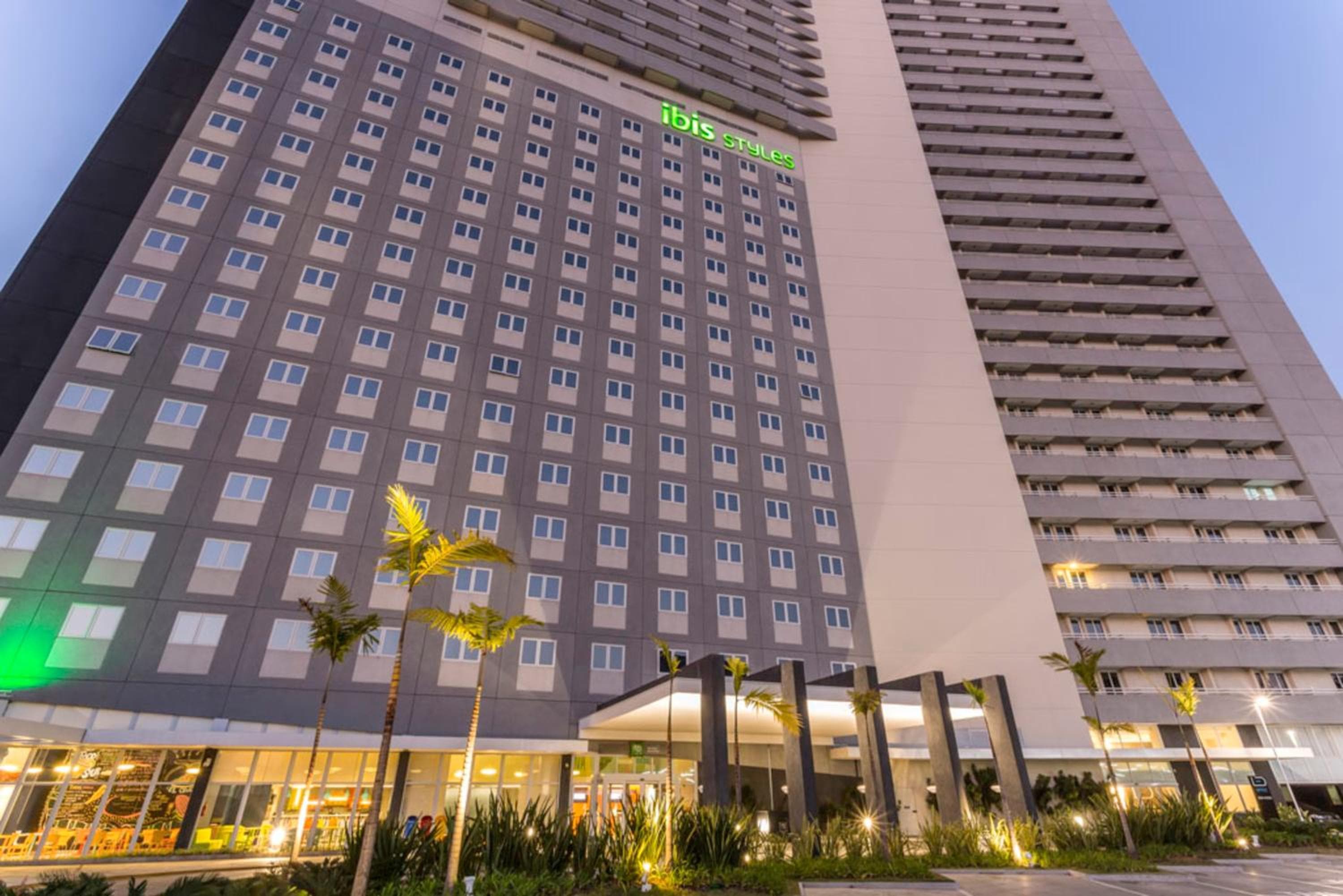 ibis Styles Sao Paulo Barra Funda: building