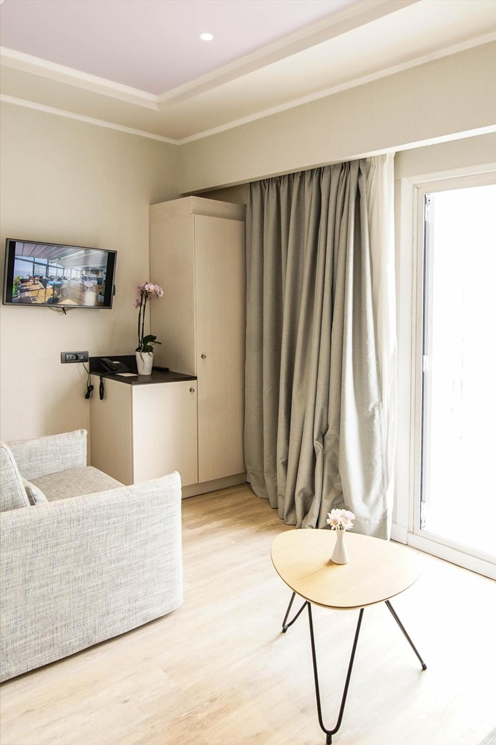 Athens Cypria Hotel: hotel room