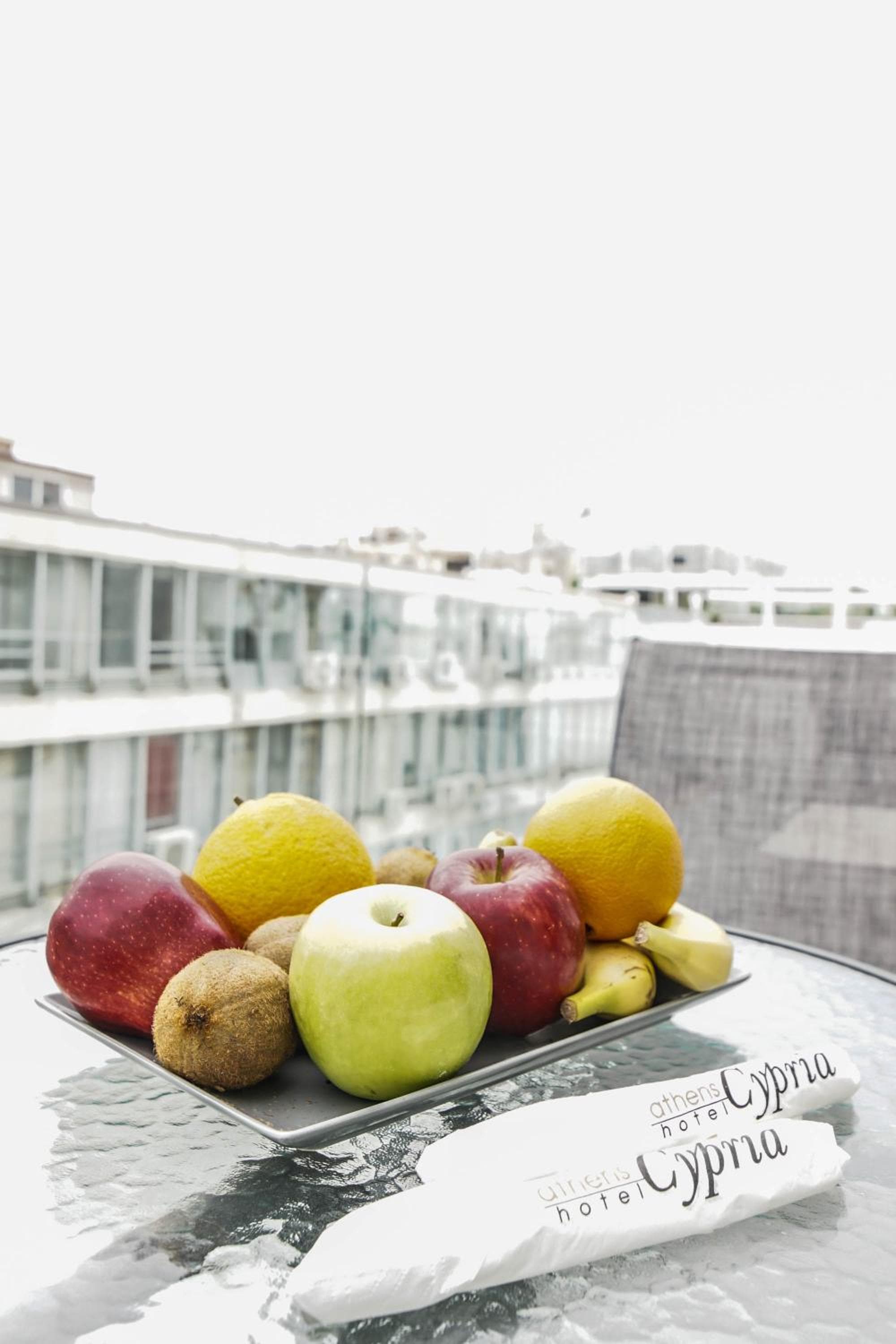 Athens Cypria Hotel: balance & terrace