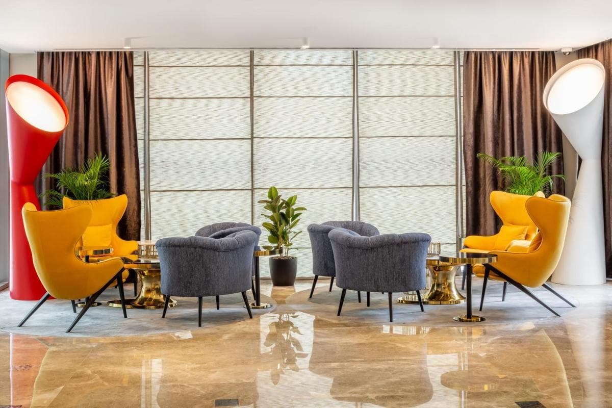 Mercure Hotel Apartments Dubai Barsha Heights: hotel reception