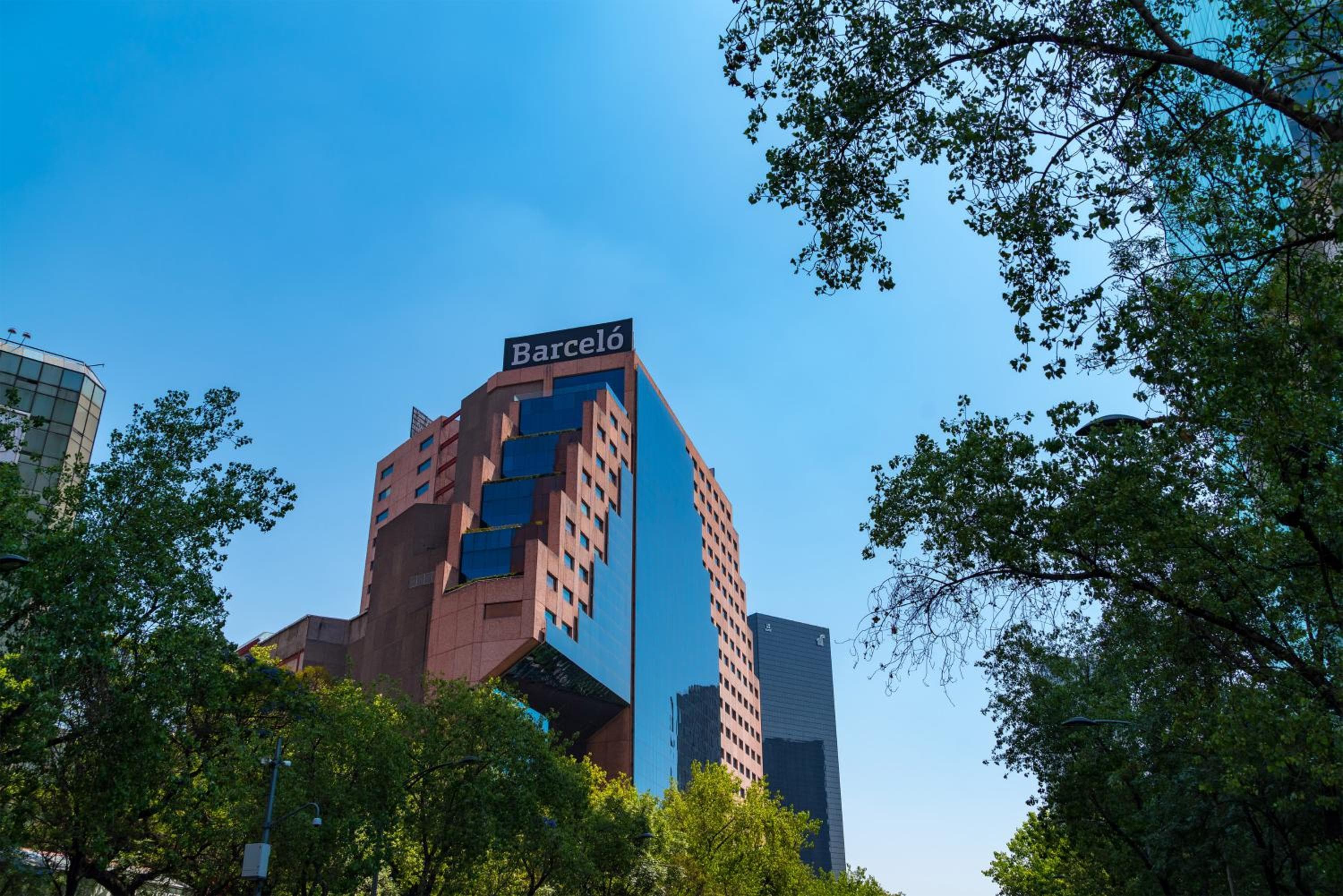 Barceló Mexico Reforma: building