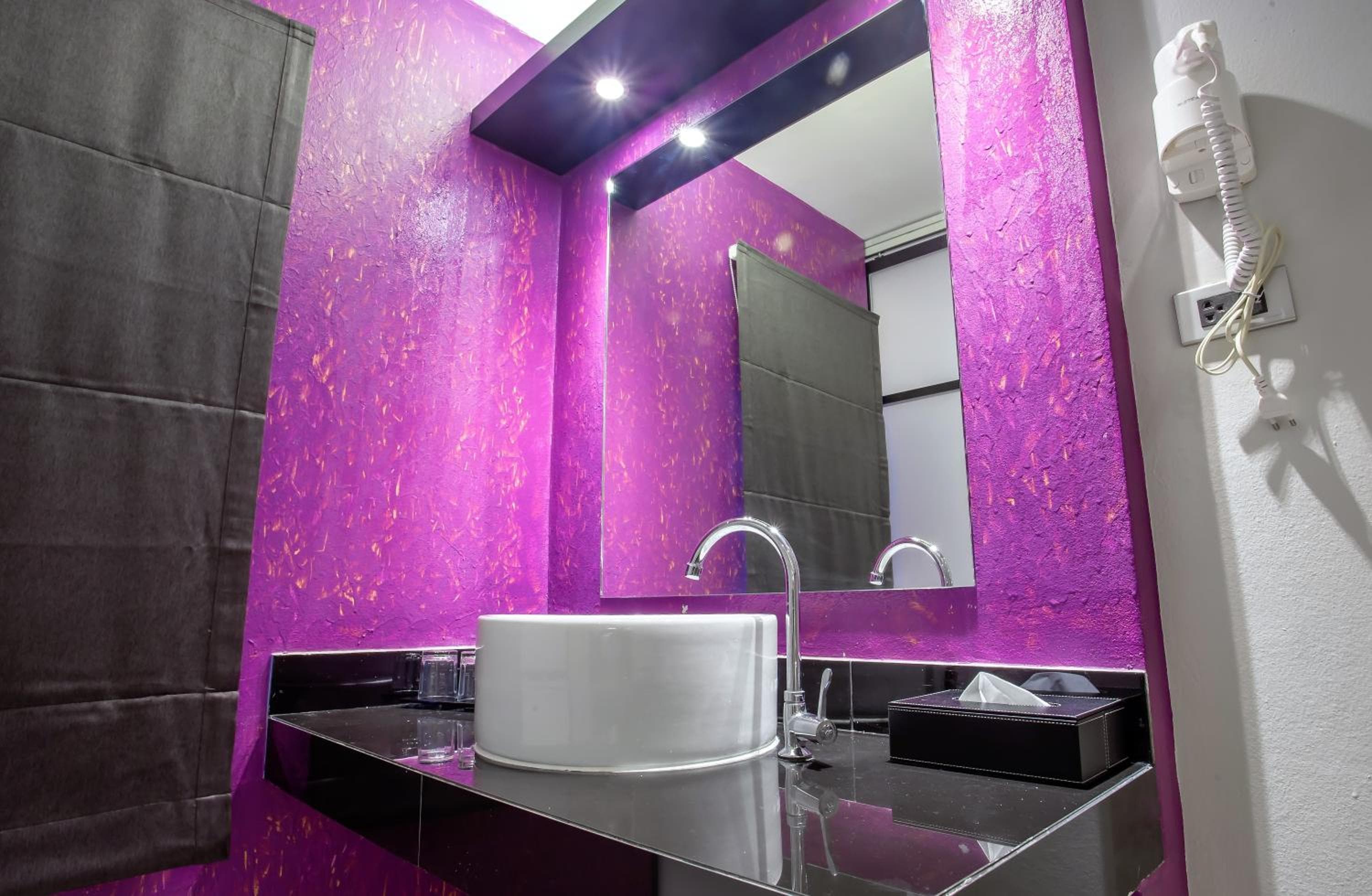 Nouvo City Hotel