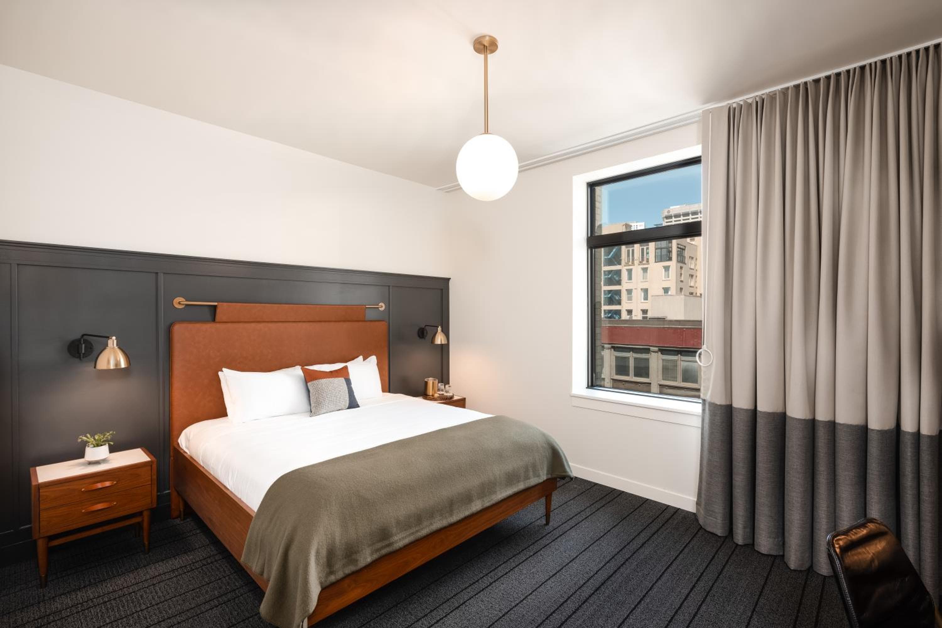 The State Hotel: hotel room