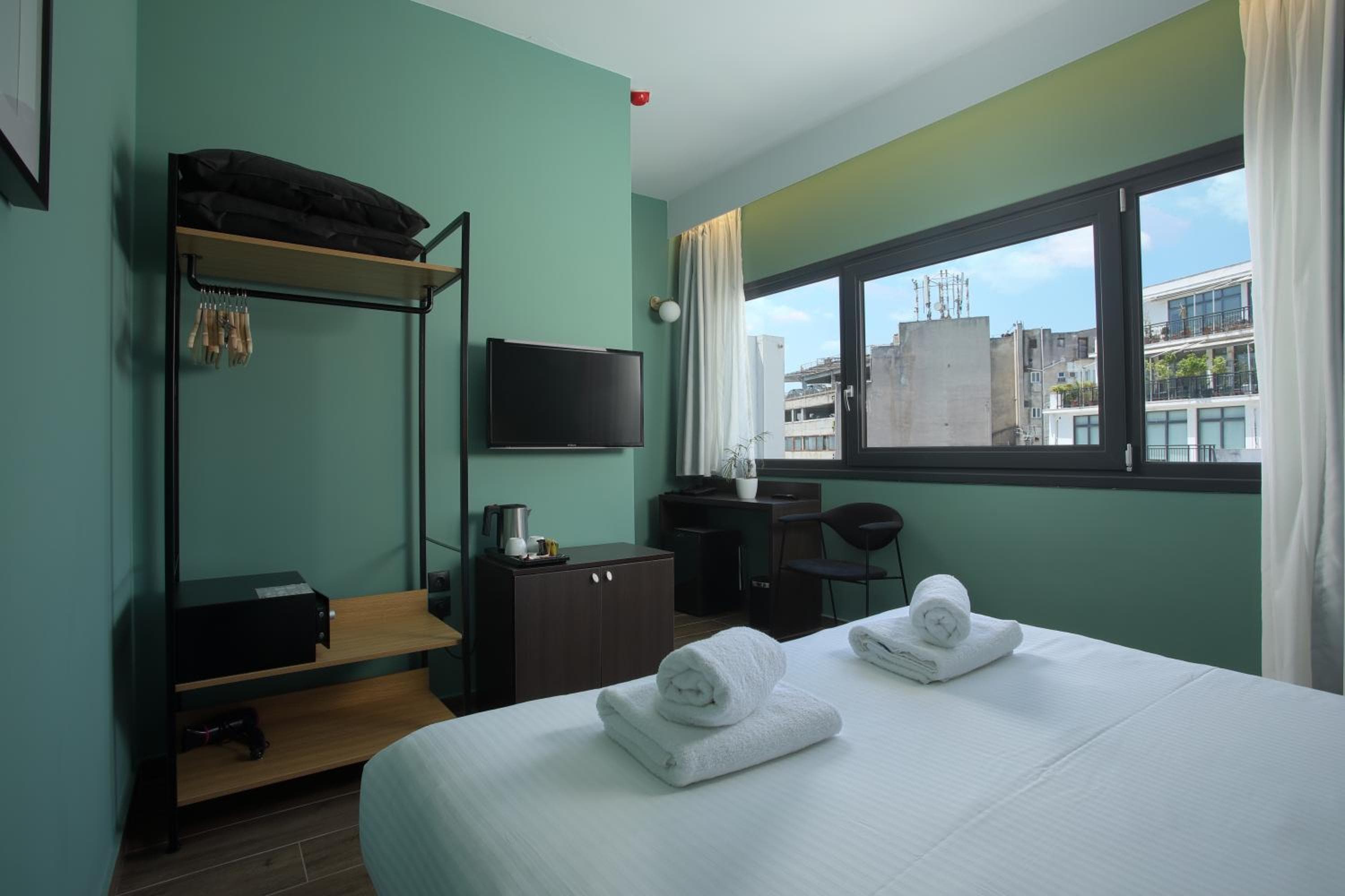 Athens21: hotel room