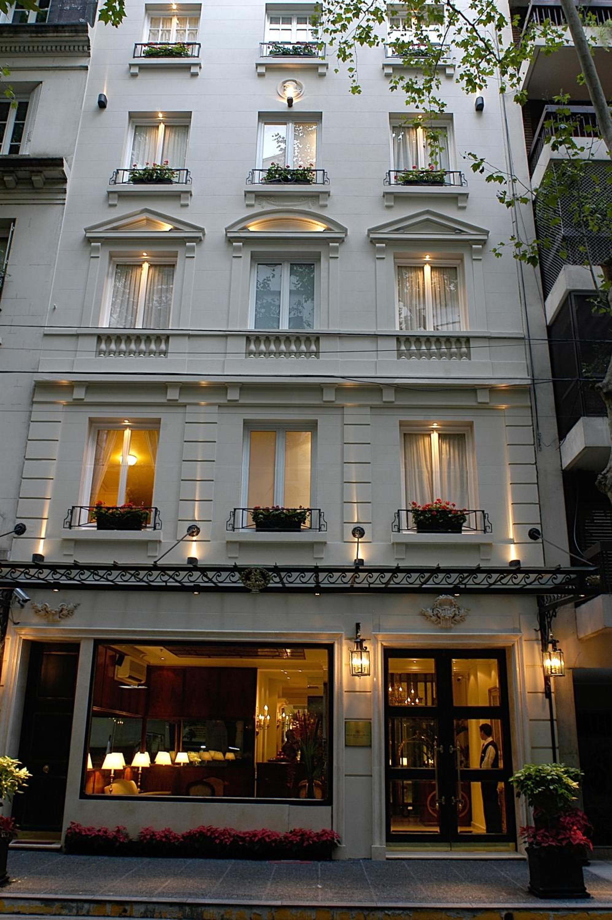 Meliá Recoleta Plaza: building